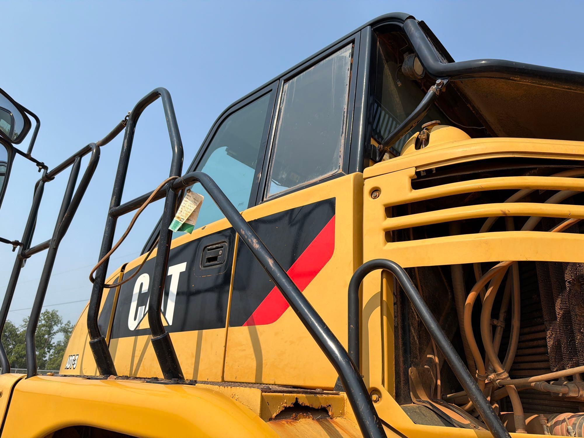 2007 Caterpillar 725