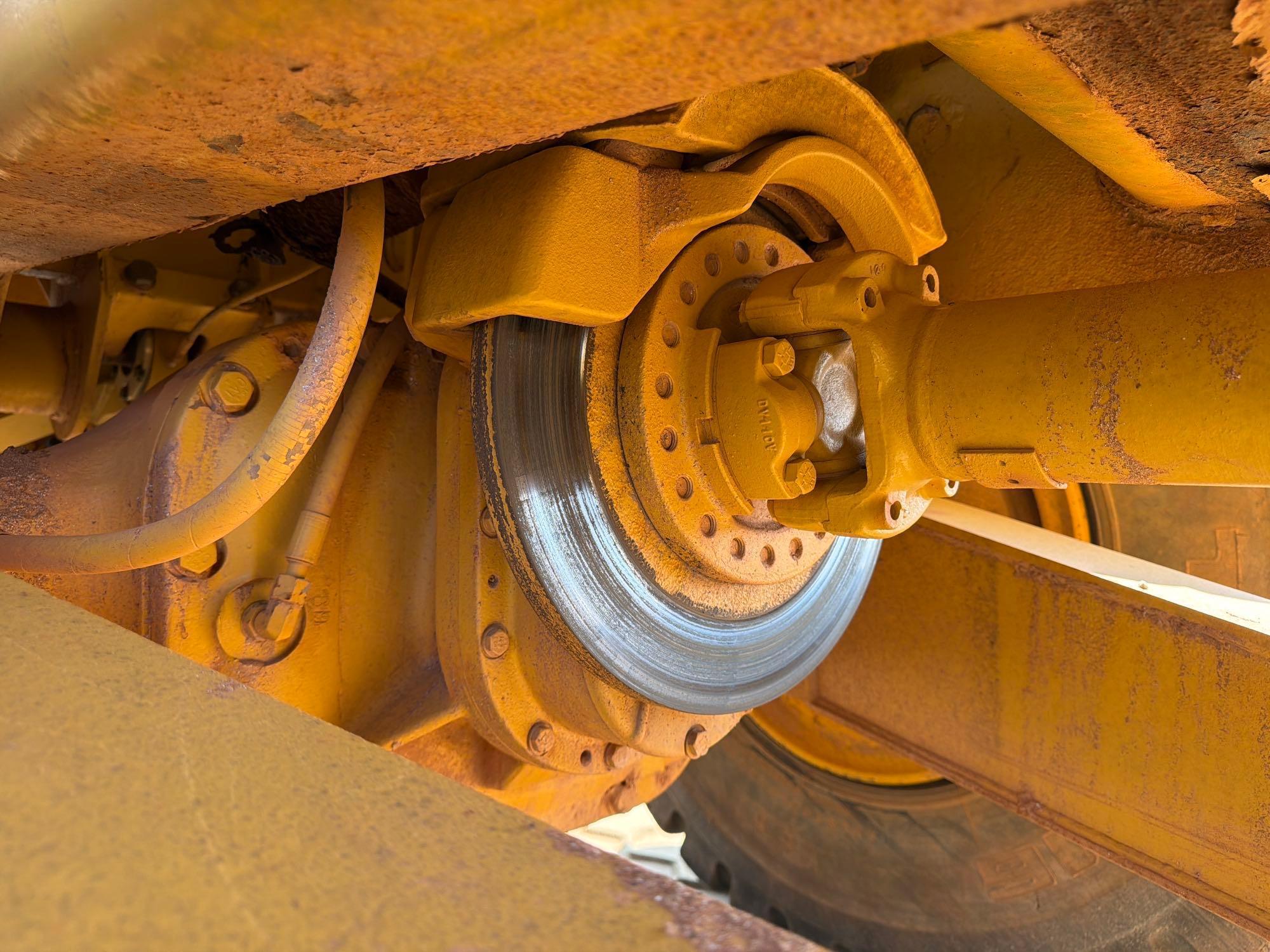 2007 Caterpillar 725
