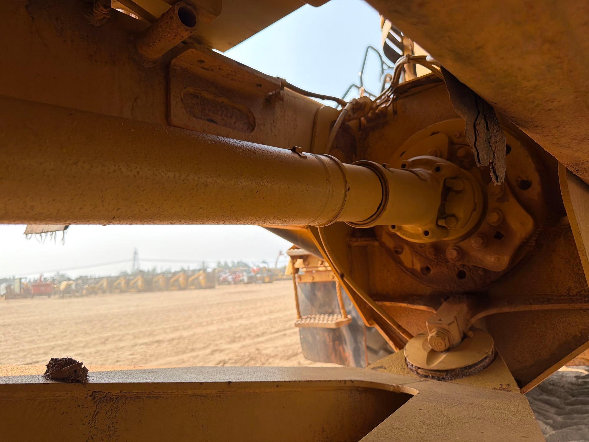 2007 Caterpillar 725