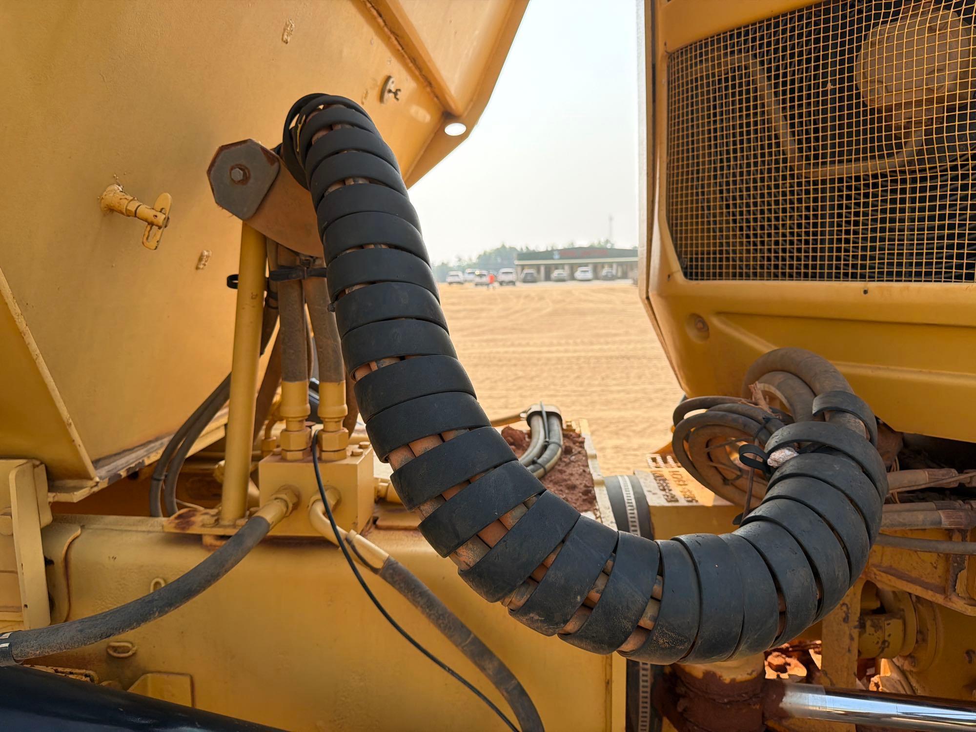 2007 Caterpillar 725