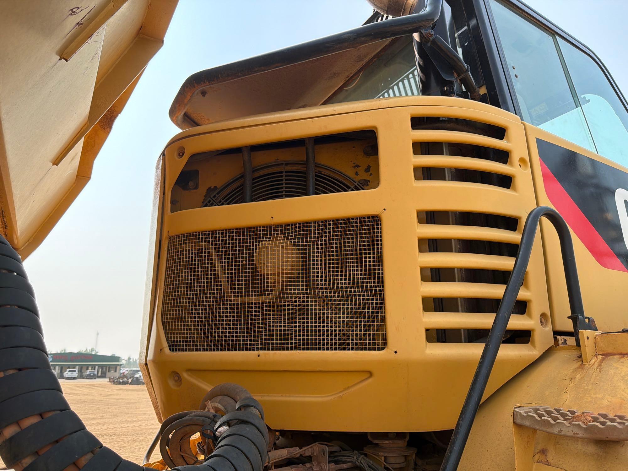 2007 Caterpillar 725