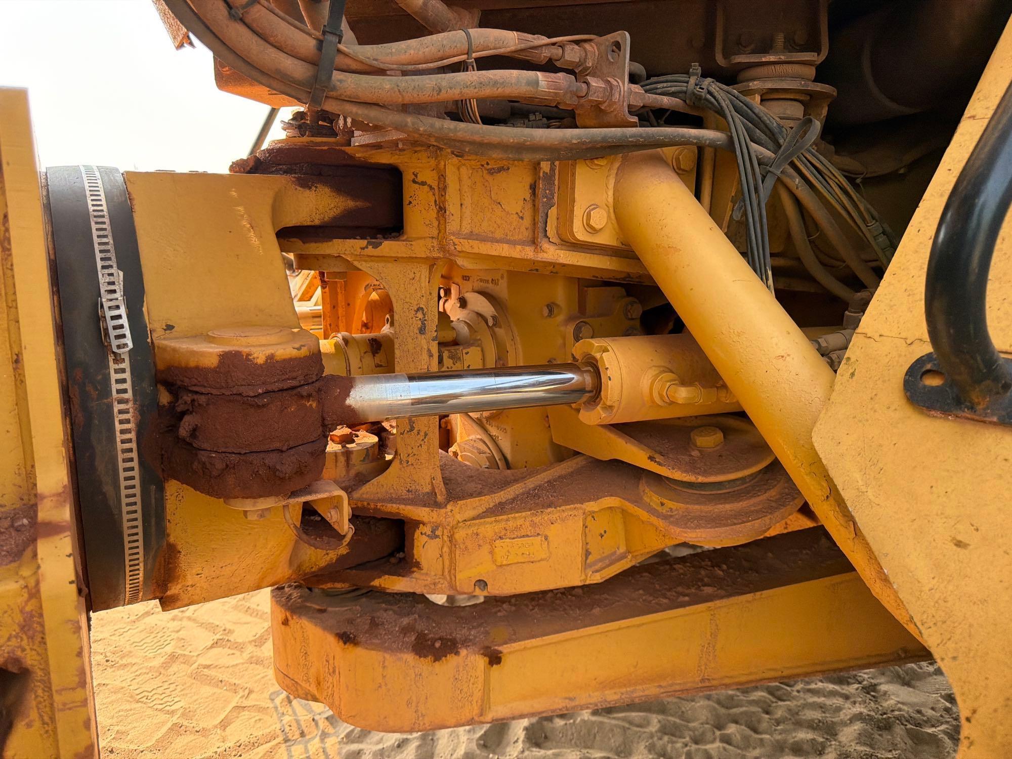 2007 Caterpillar 725