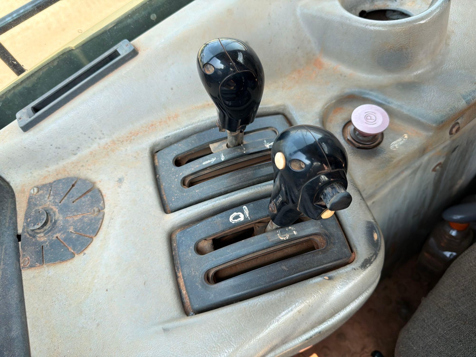 2007 Caterpillar 725