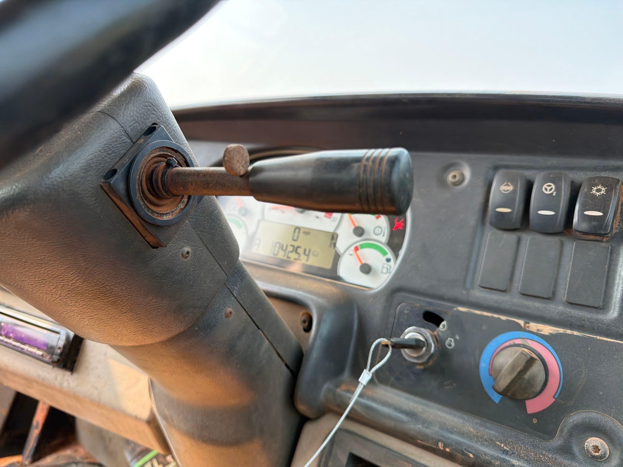 2007 Caterpillar 725