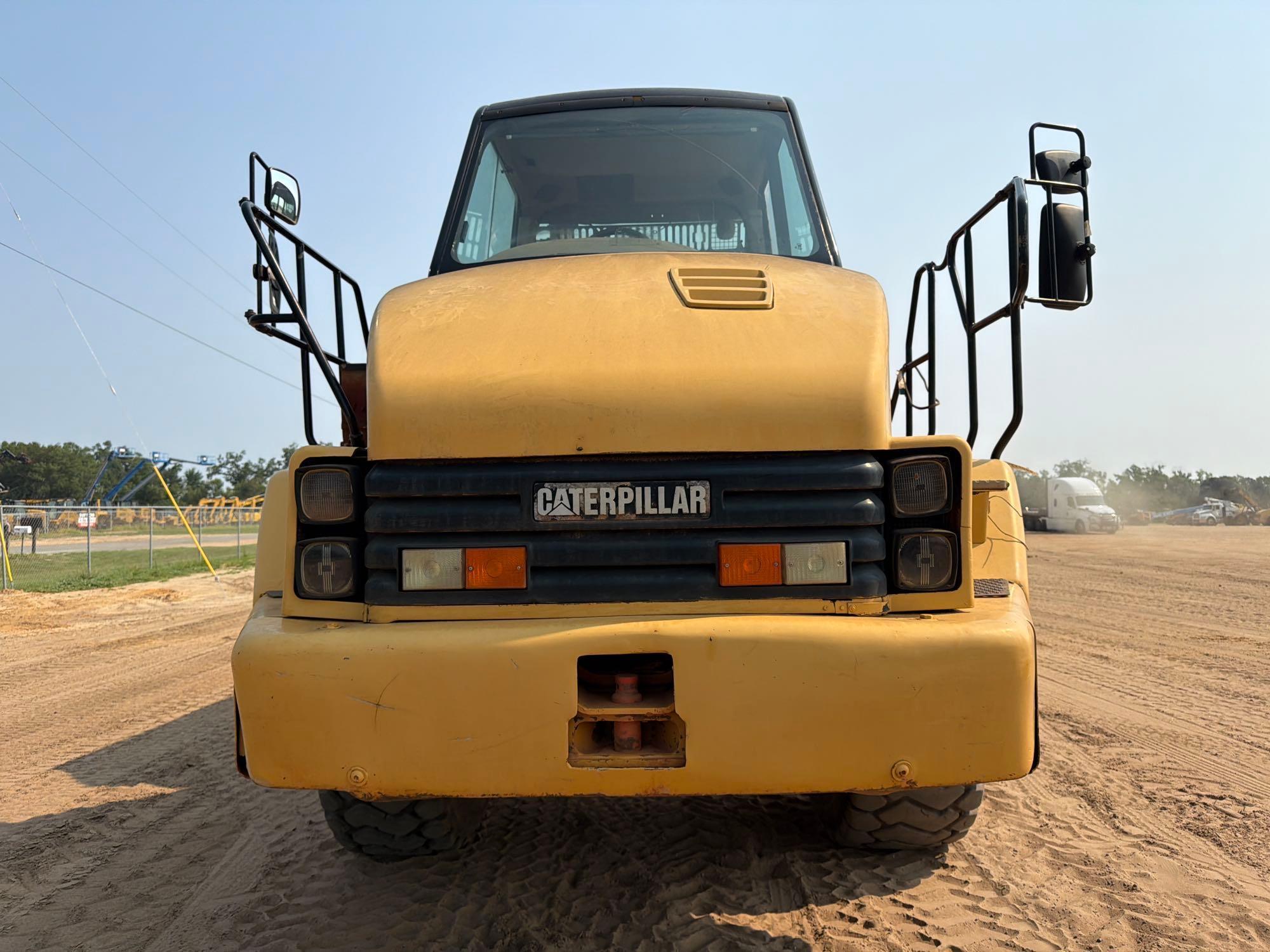 2007 Caterpillar 725