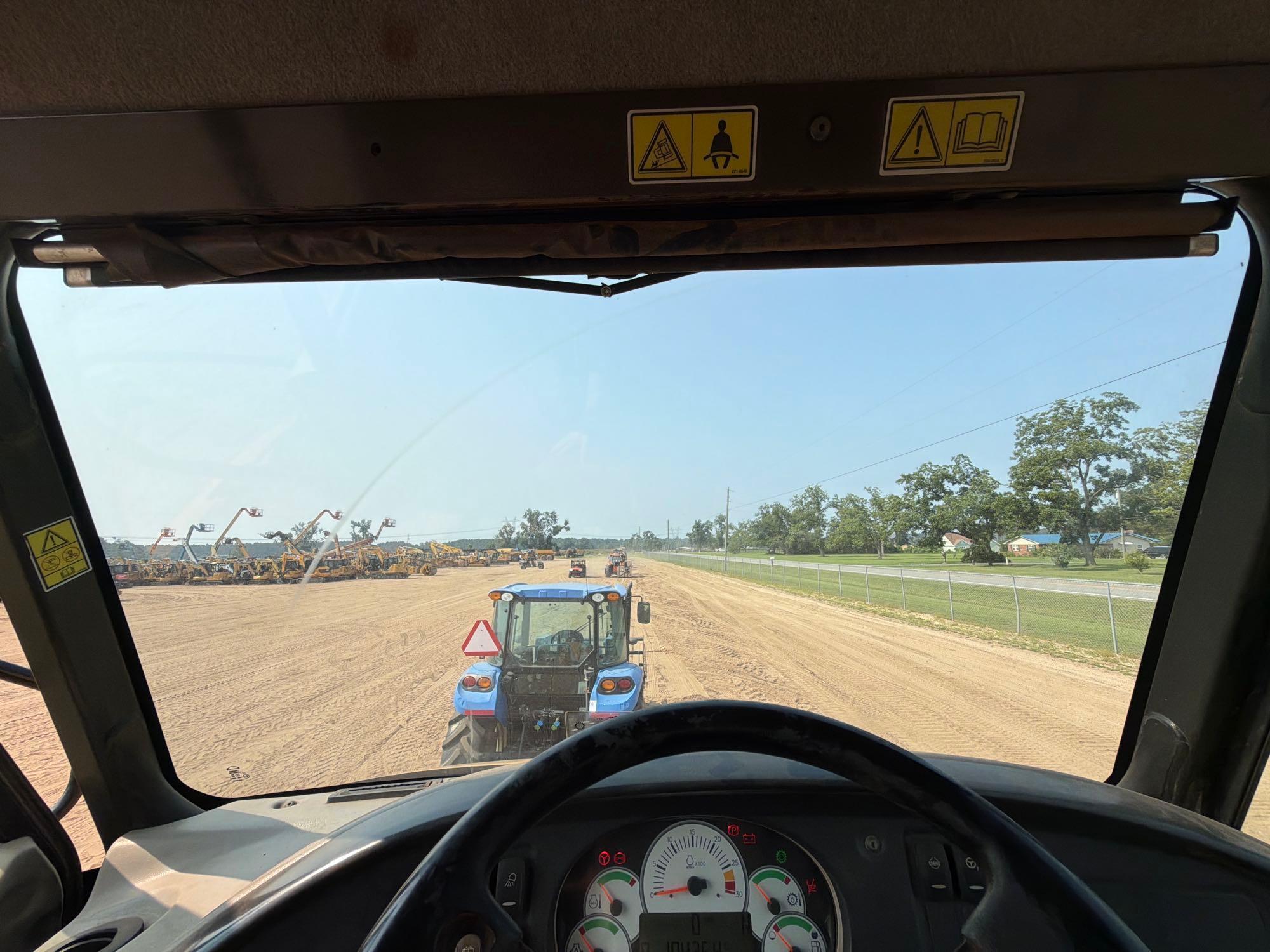 2007 Caterpillar 725