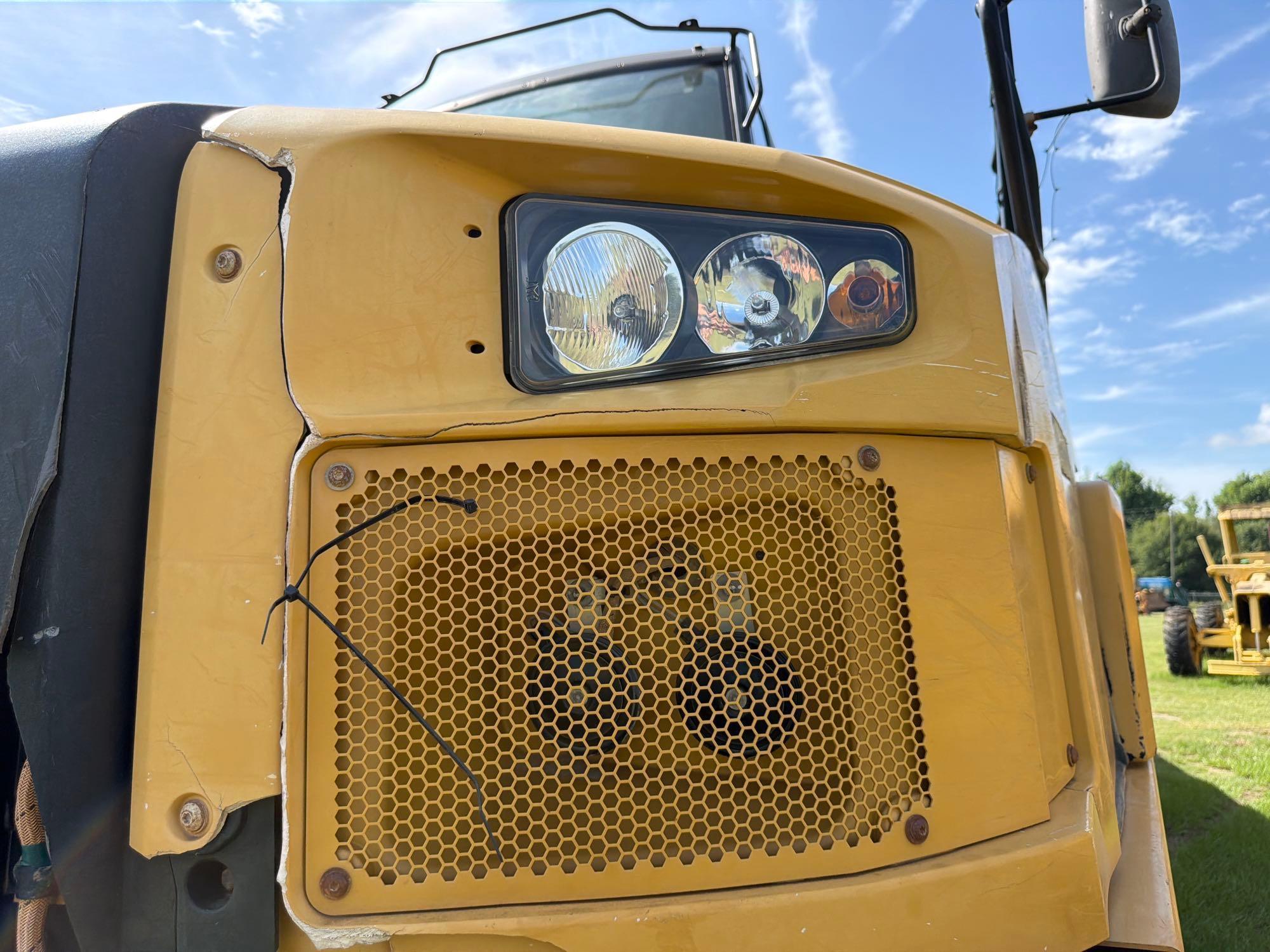 2016 Caterpillar 725C