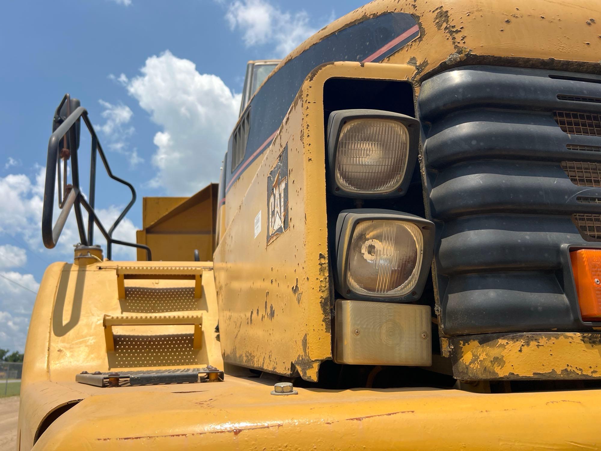 2004 Caterpillar 740