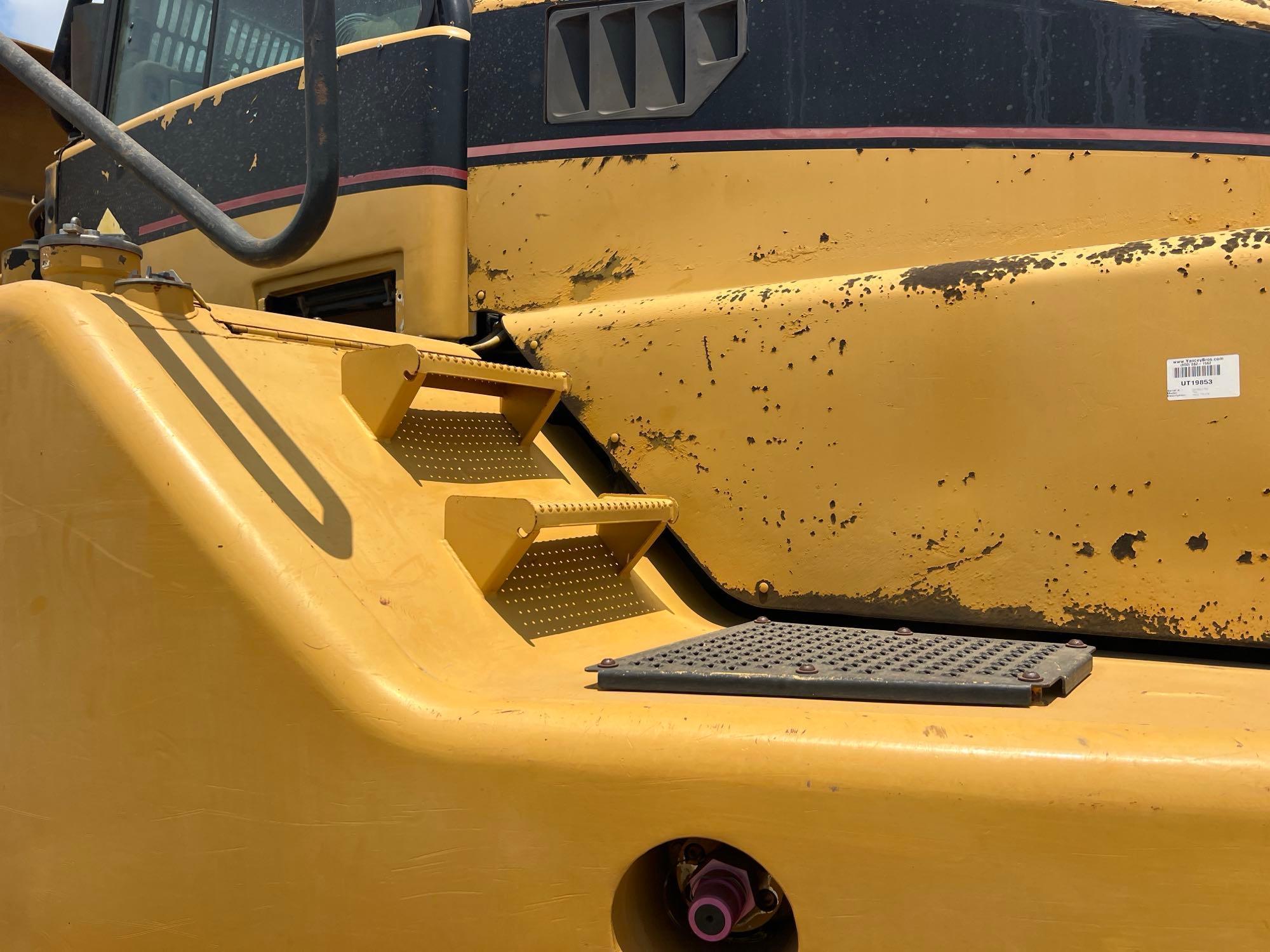 2004 Caterpillar 740