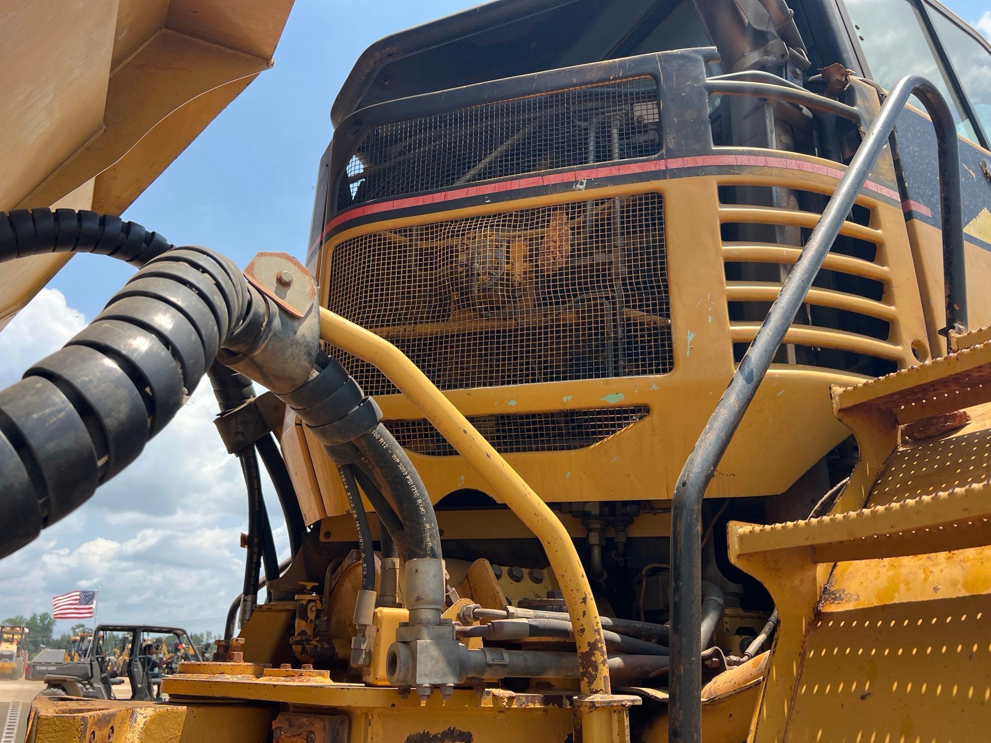 2004 Caterpillar 740
