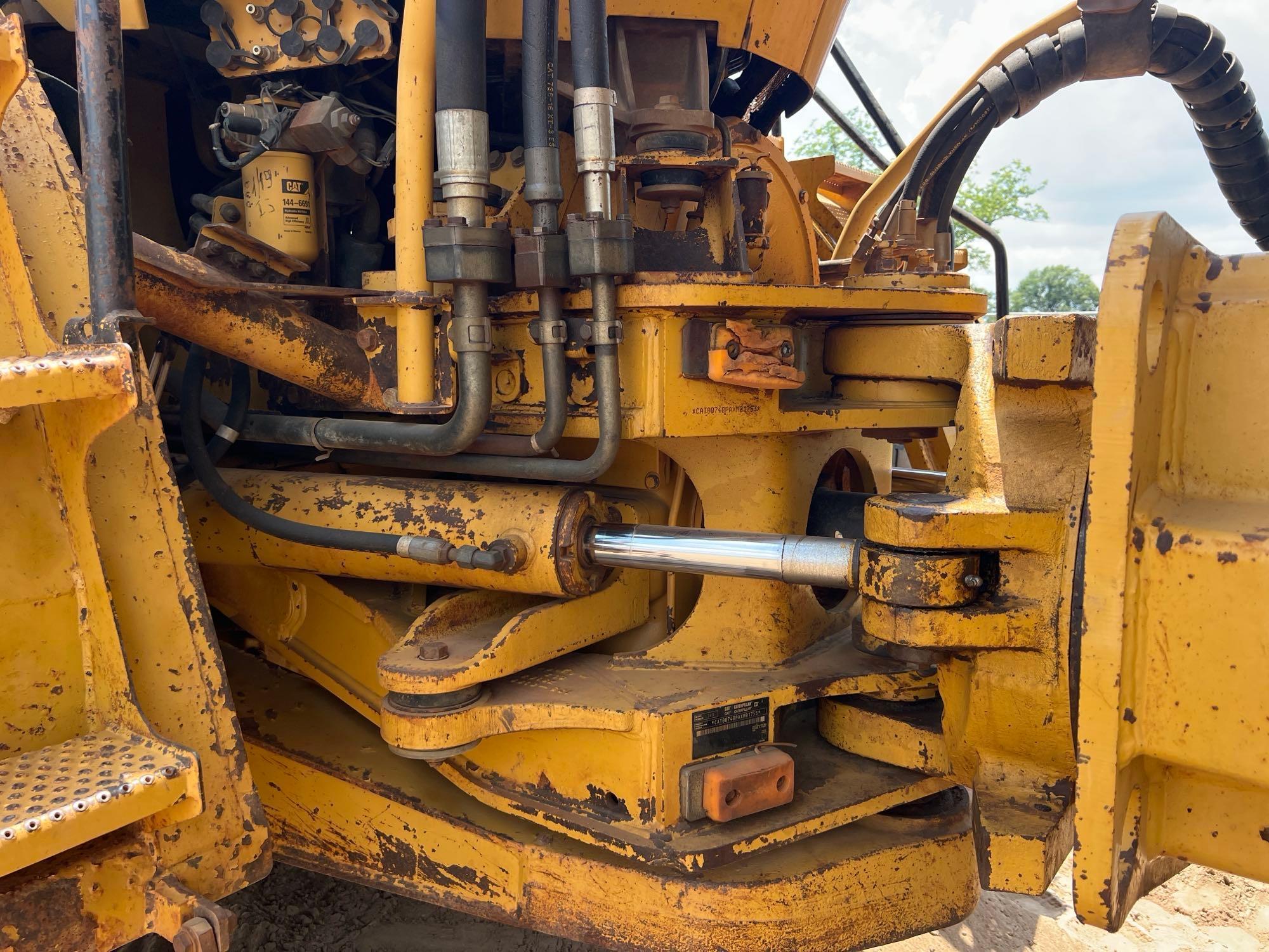 2004 Caterpillar 740