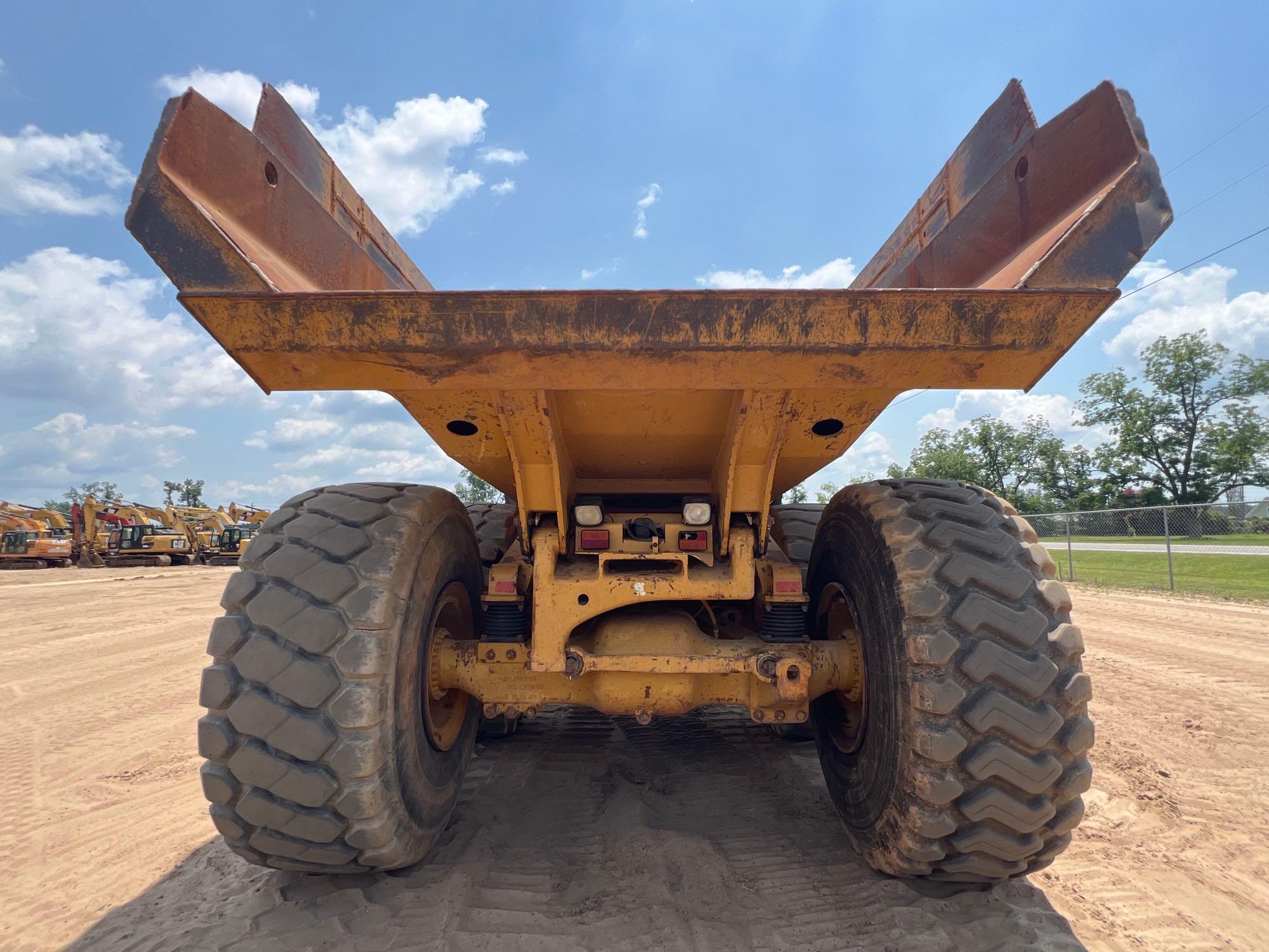 2004 Caterpillar 740
