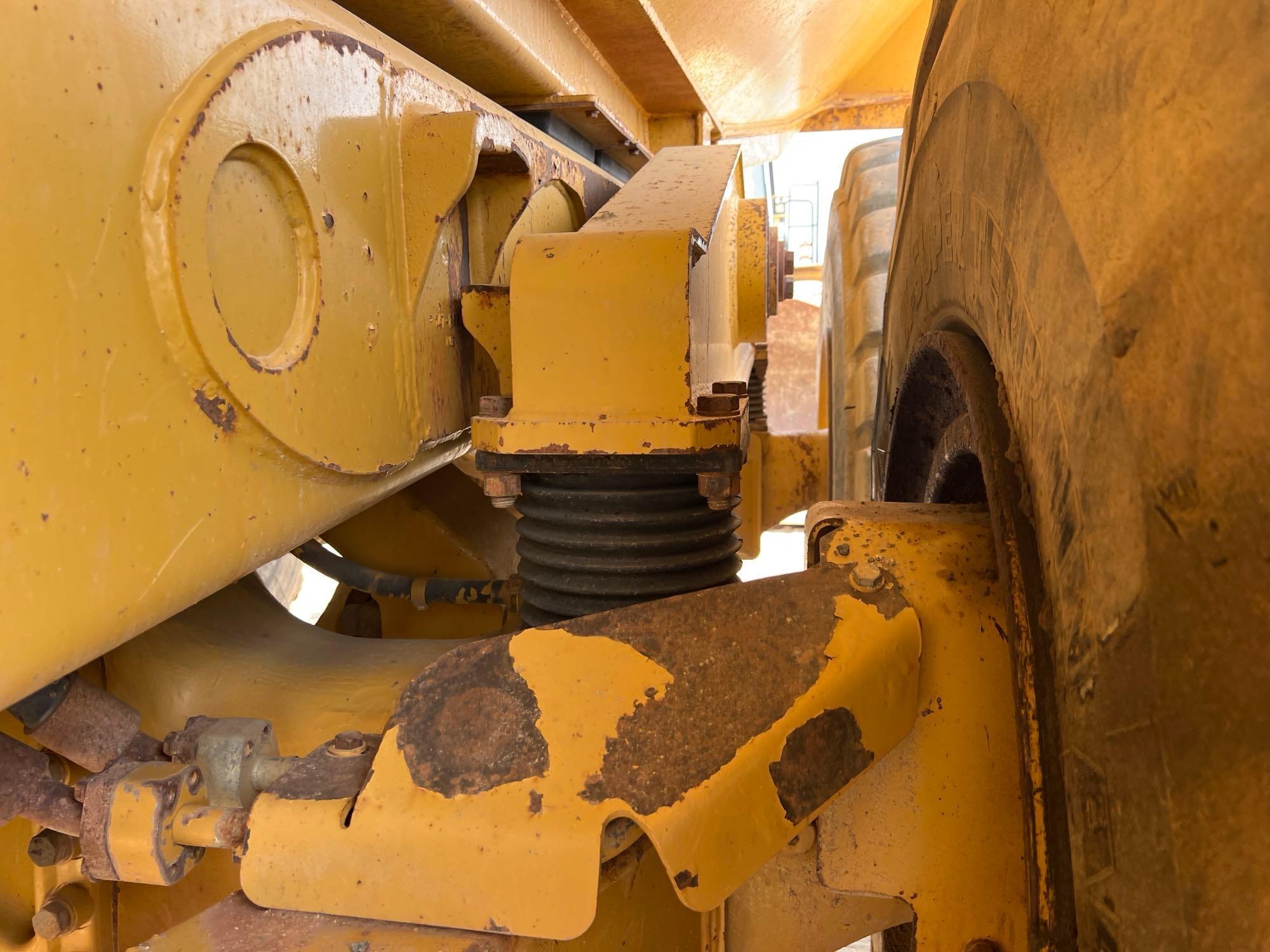 2004 Caterpillar 740