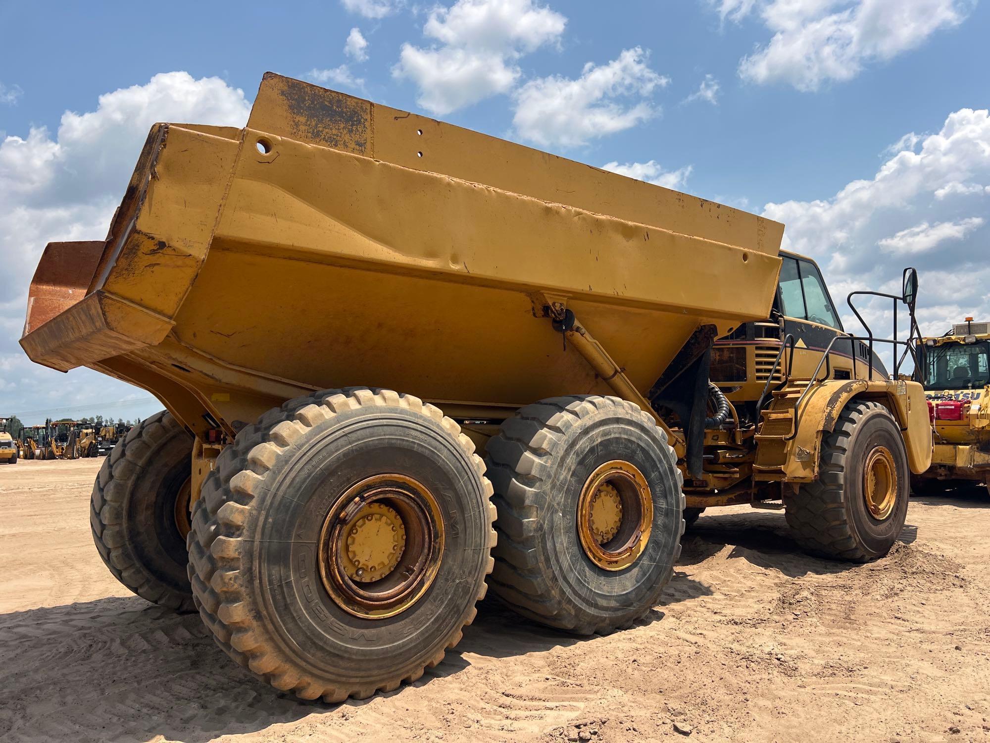 2004 Caterpillar 740