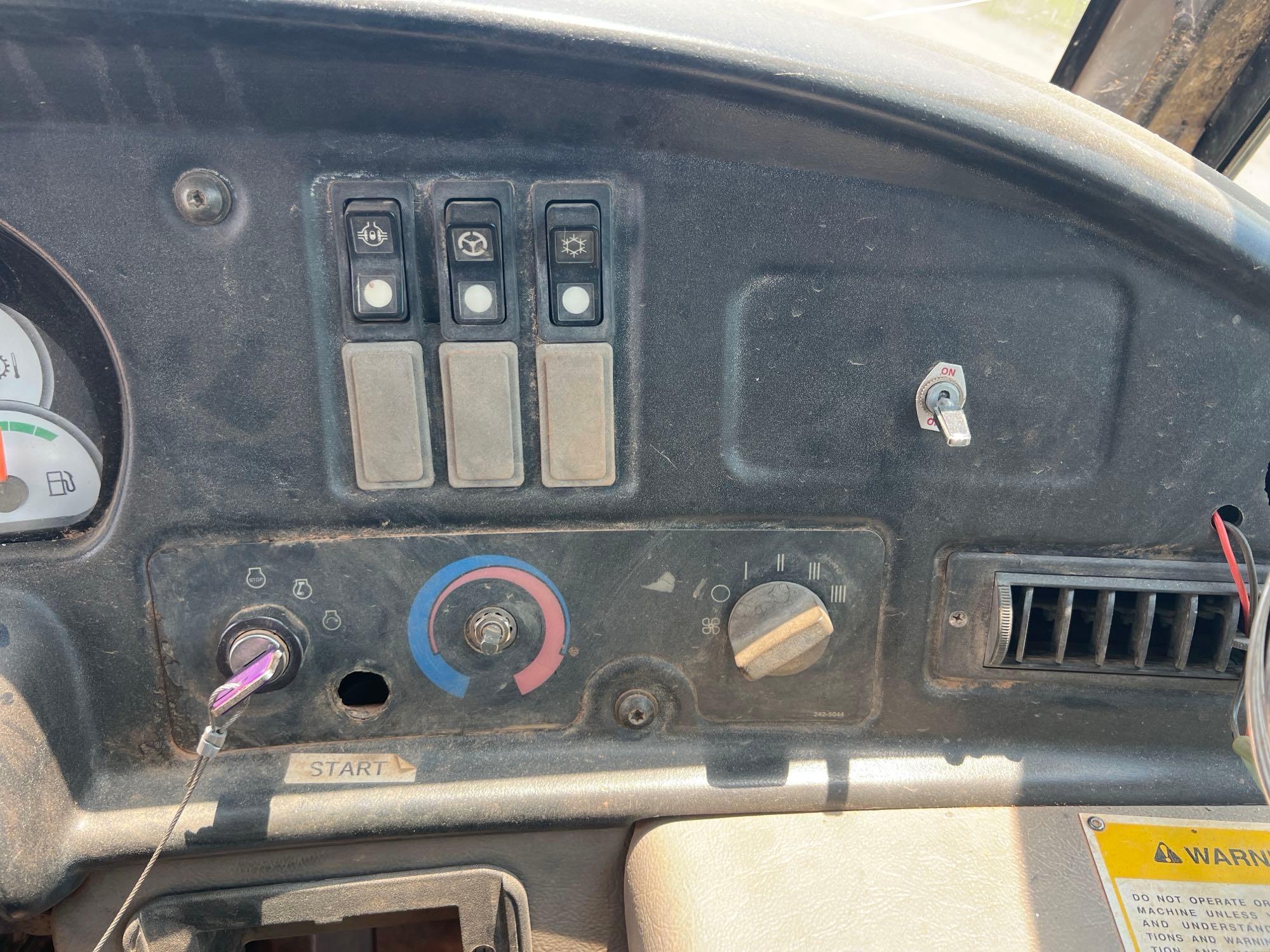 2004 Caterpillar 740