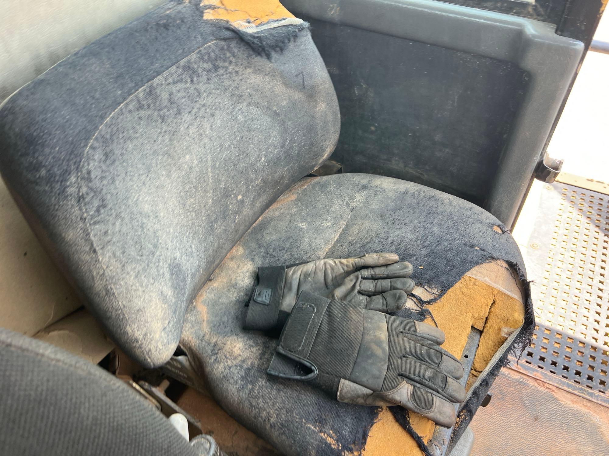 2004 Caterpillar 740