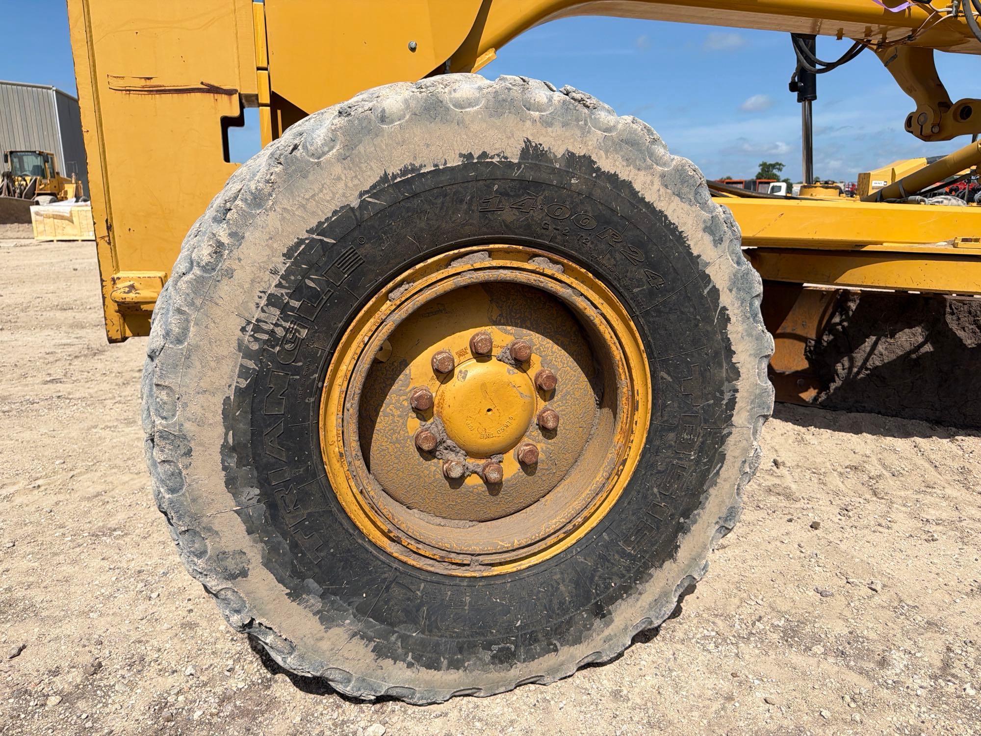 2011 Caterpillar 140M