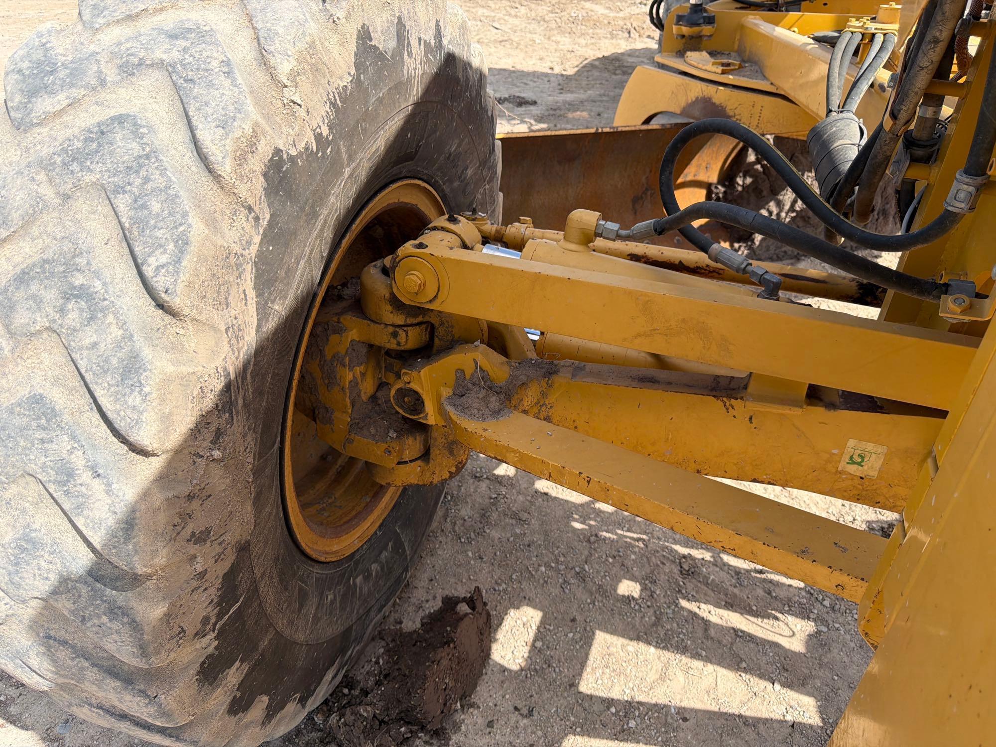 2011 Caterpillar 140M