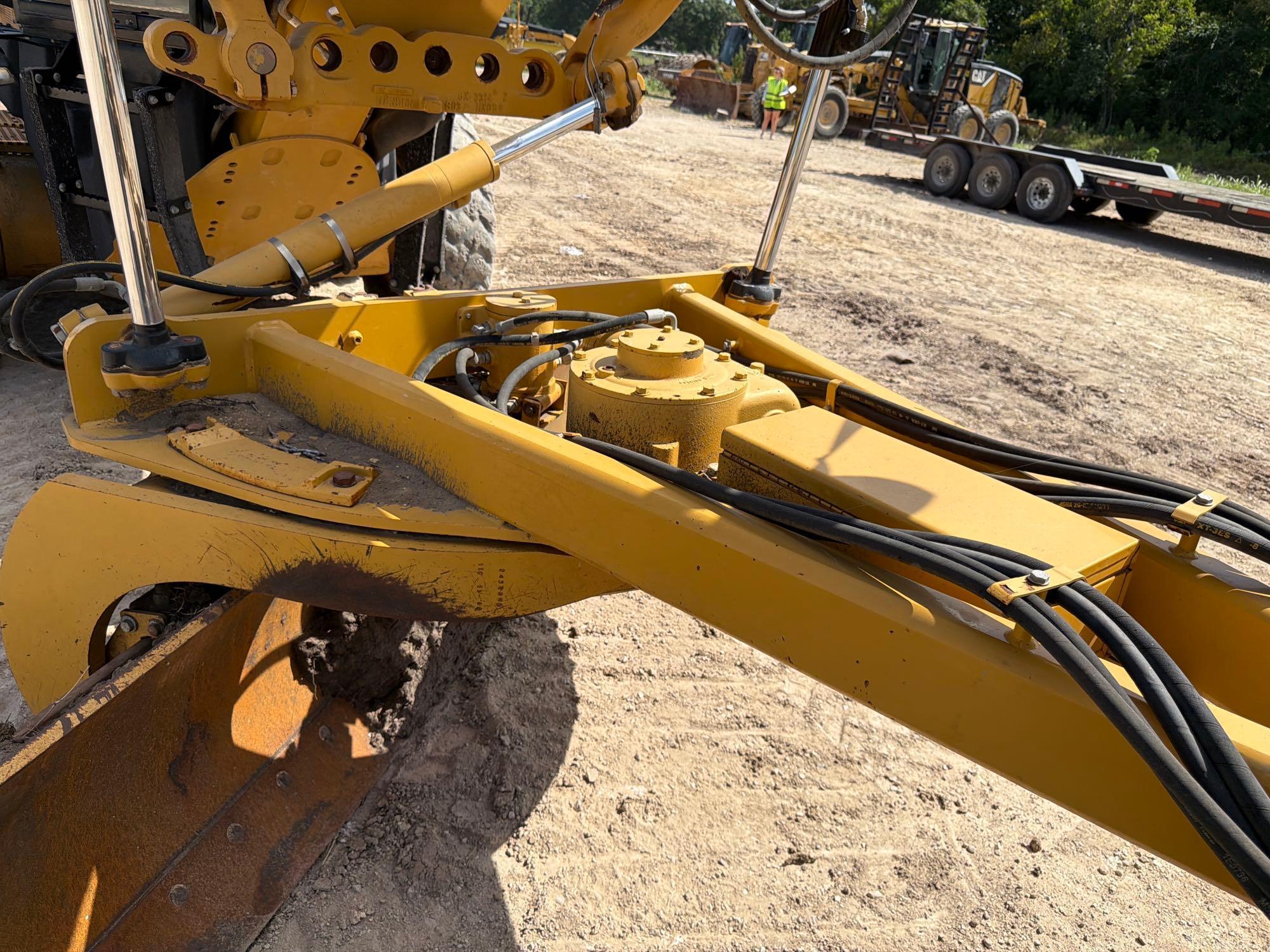 2011 Caterpillar 140M
