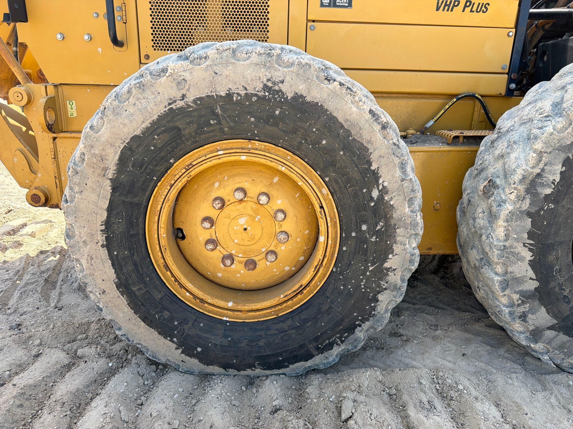2011 Caterpillar 140M