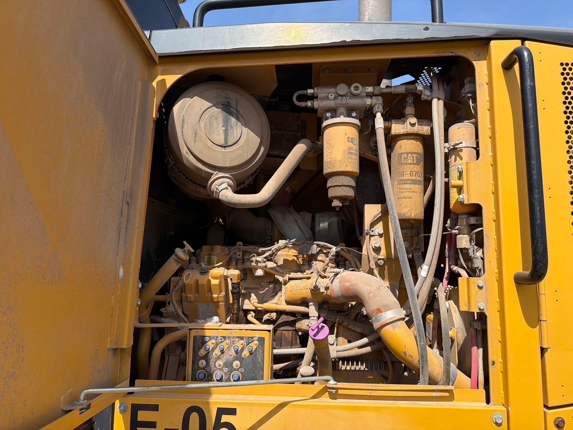 2011 Caterpillar 140M