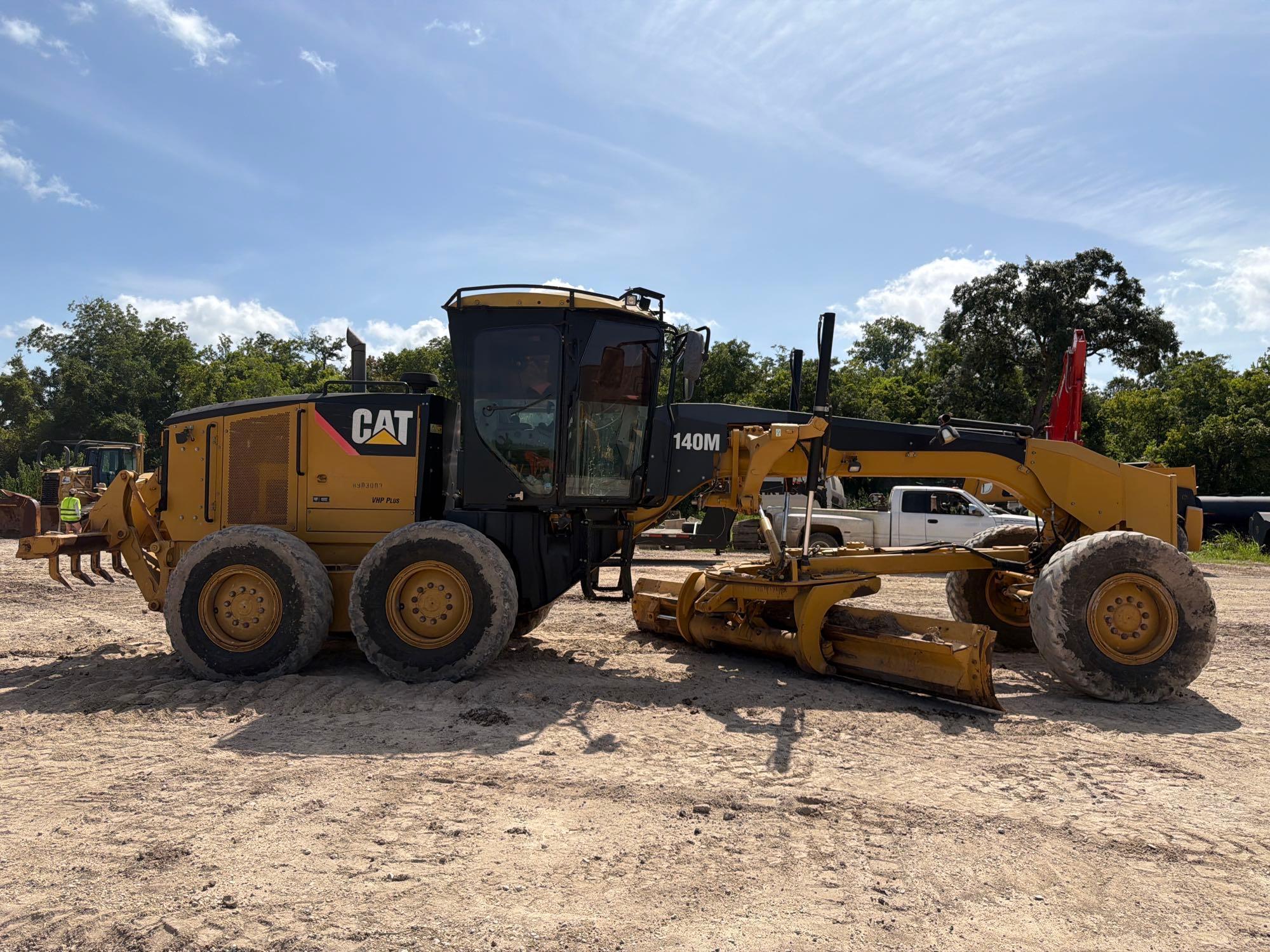 2011 Caterpillar 140M