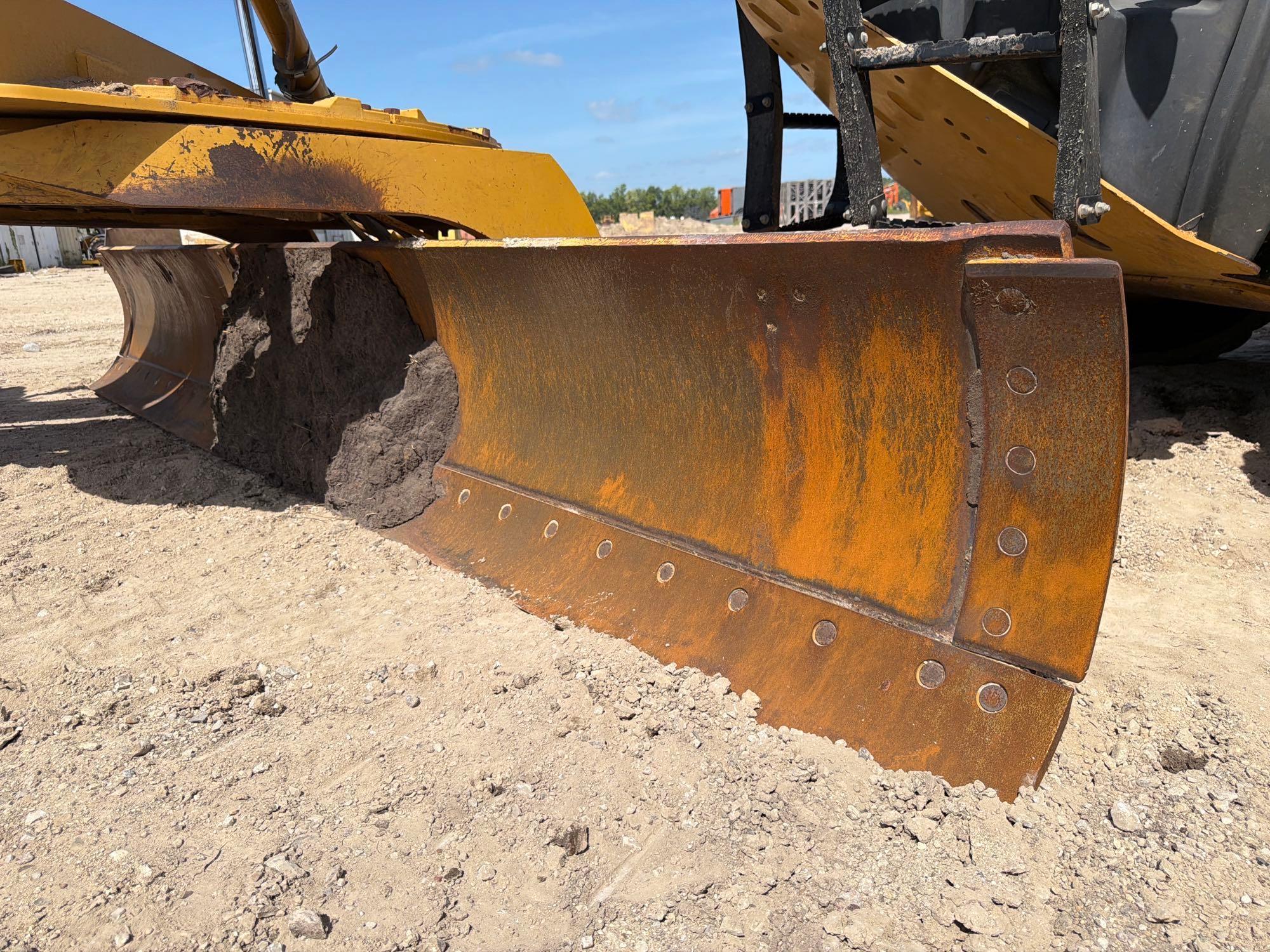 2011 Caterpillar 140M