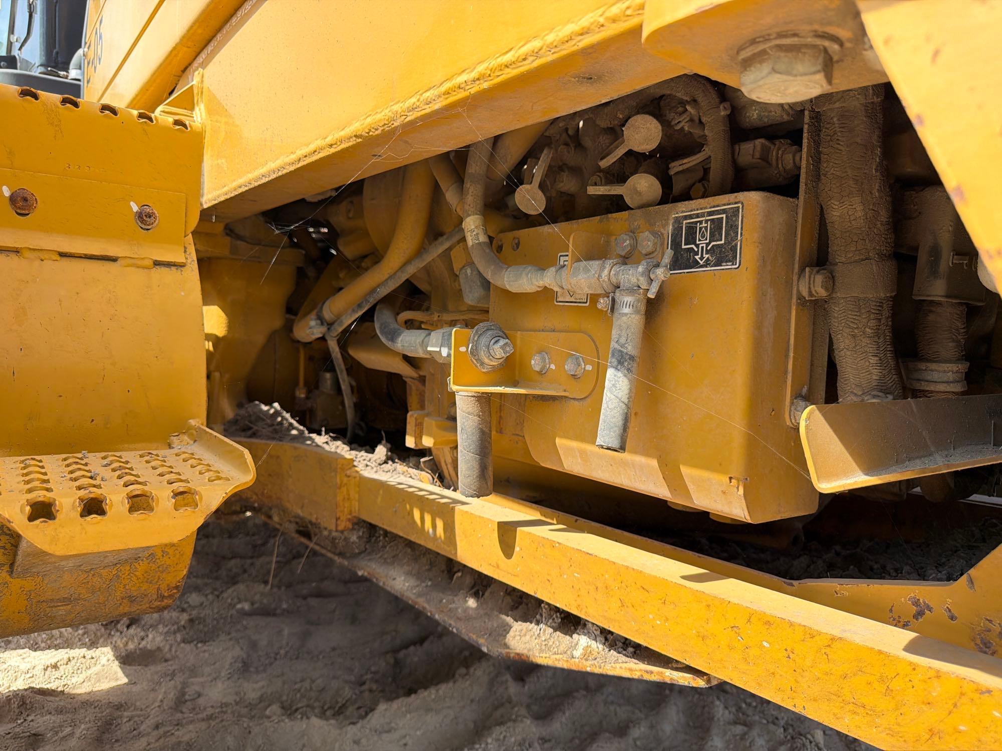 2011 Caterpillar 140M