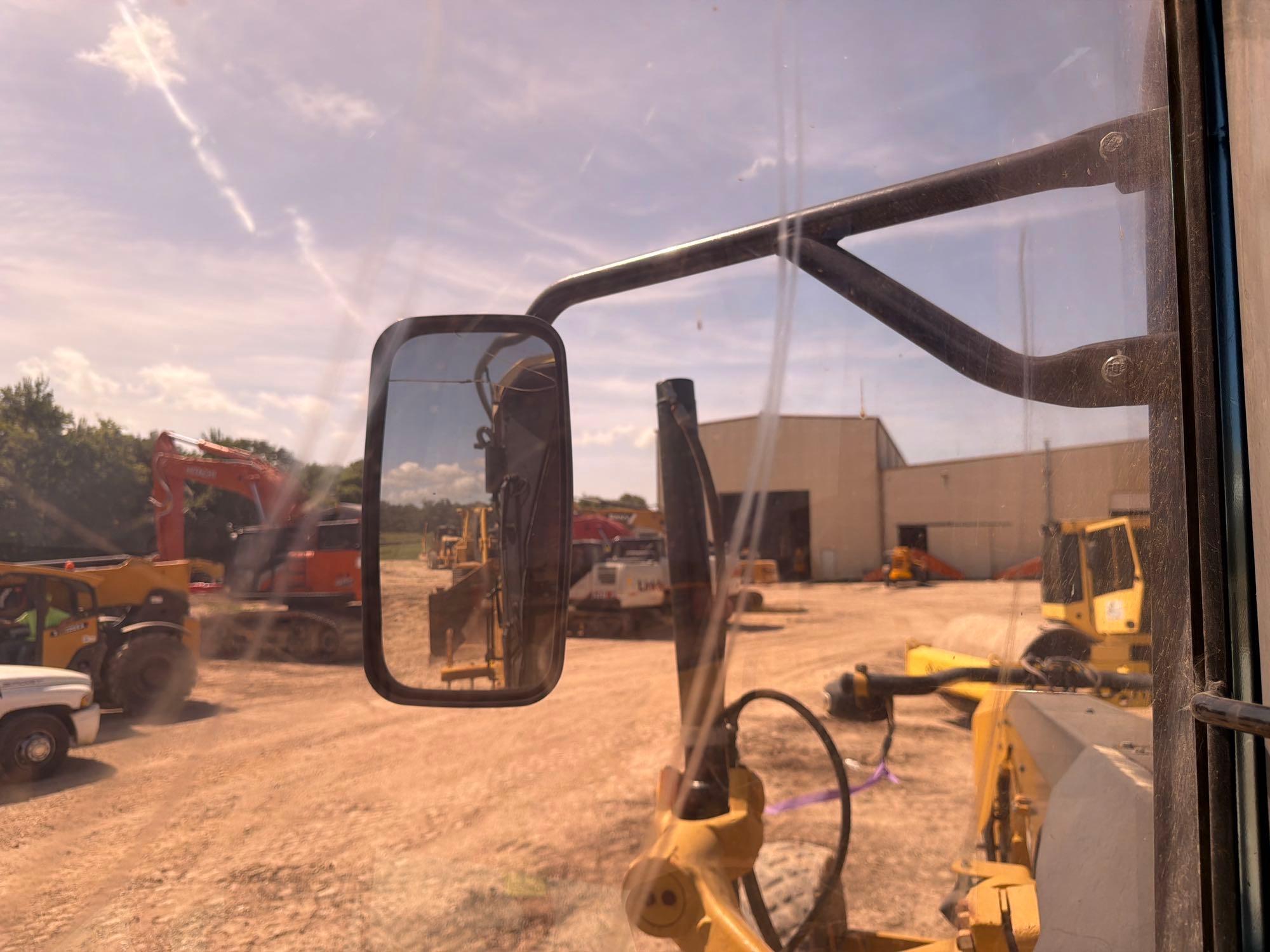 2011 Caterpillar 140M