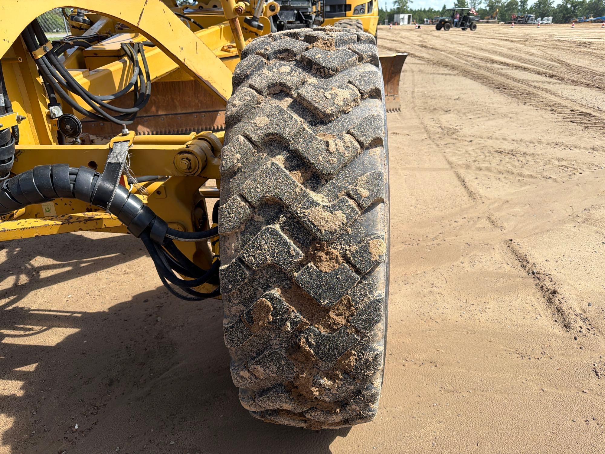 2010 Caterpillar 120M