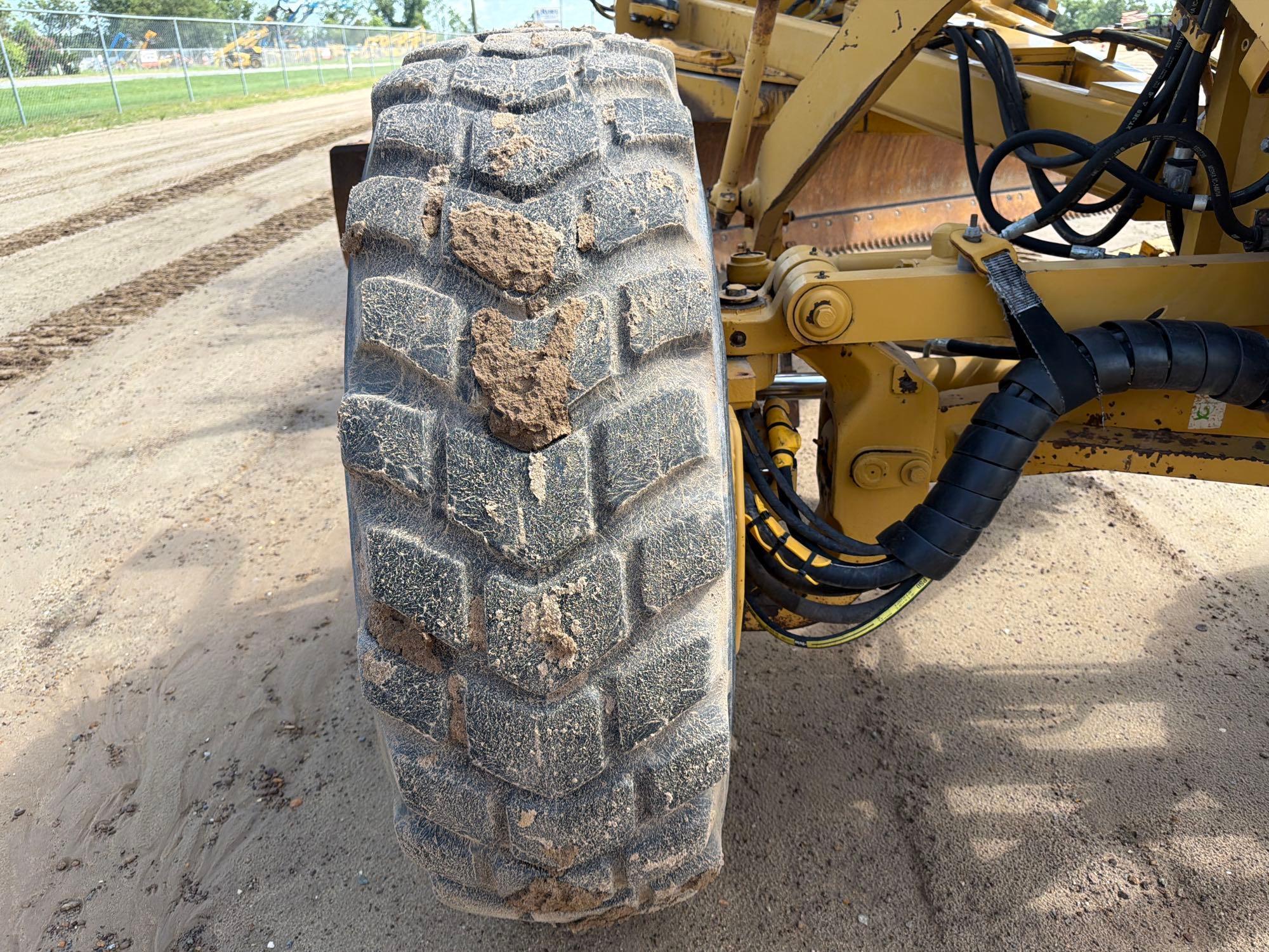 2010 Caterpillar 120M