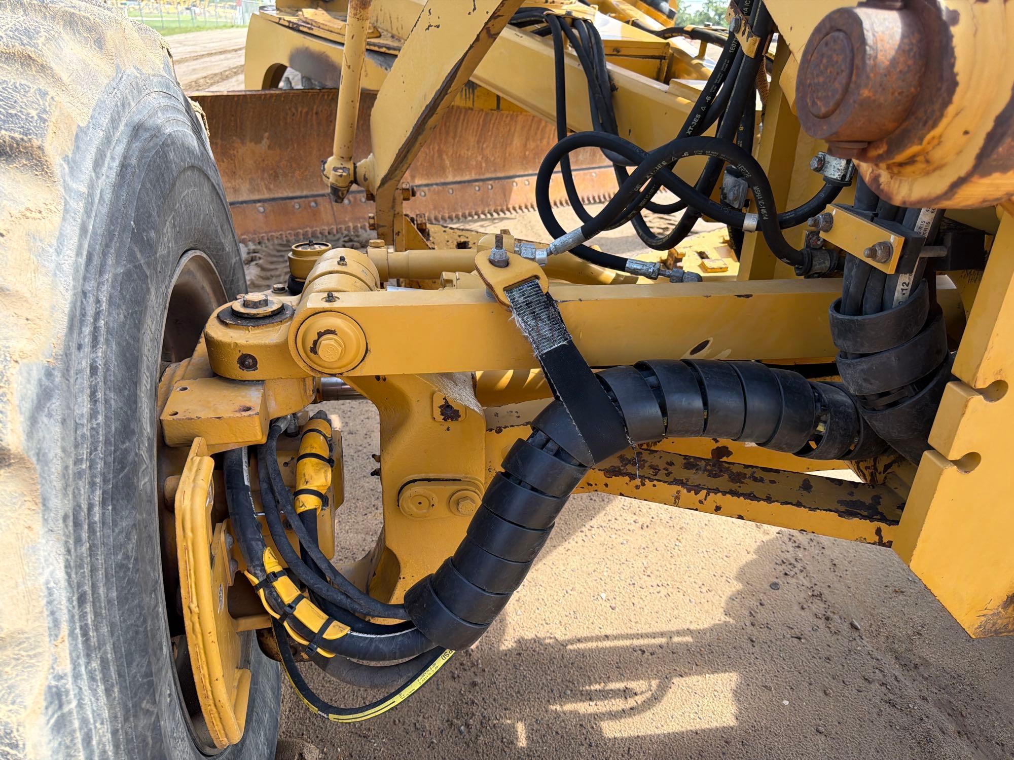 2010 Caterpillar 120M