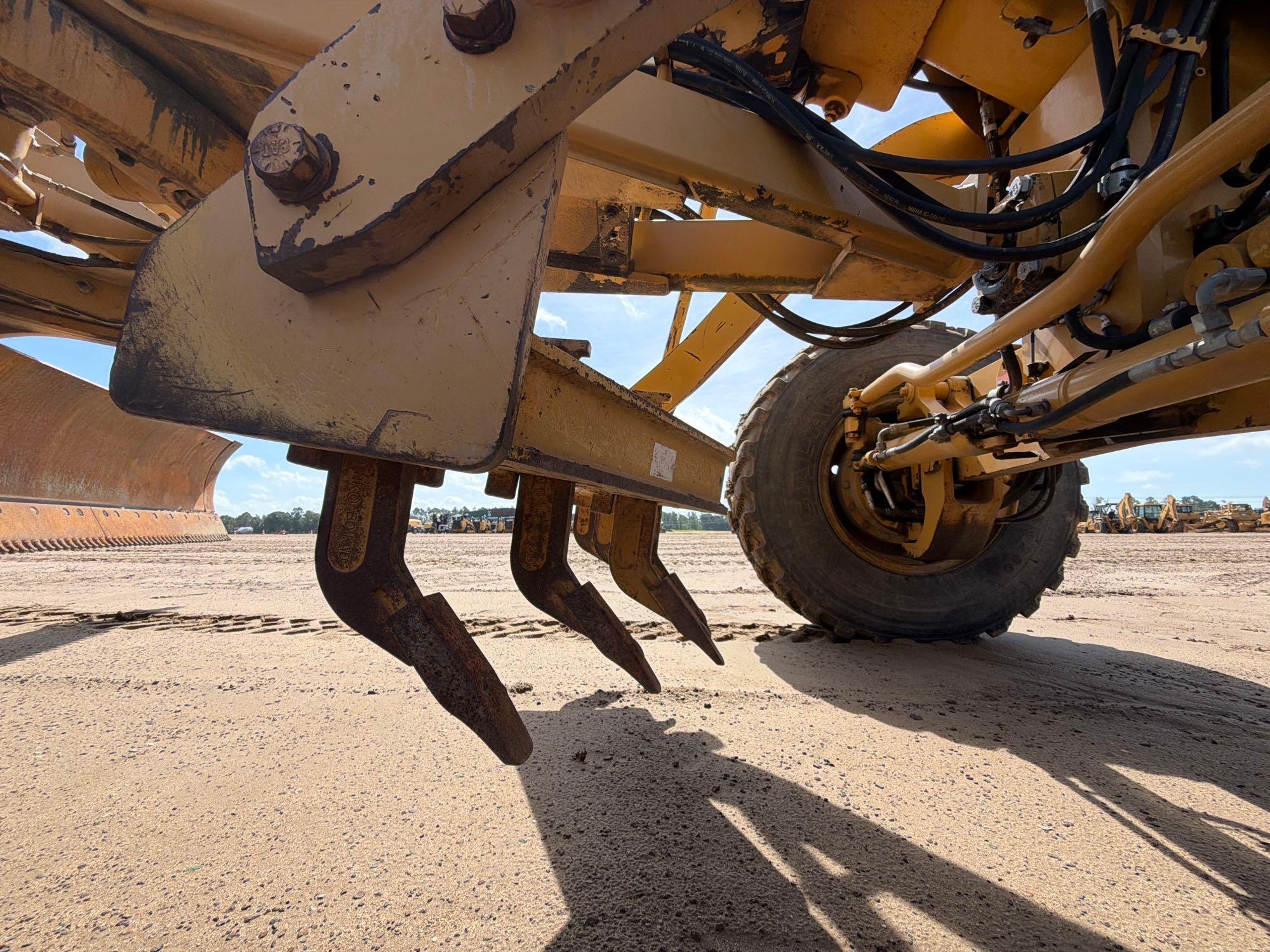 2010 Caterpillar 120M