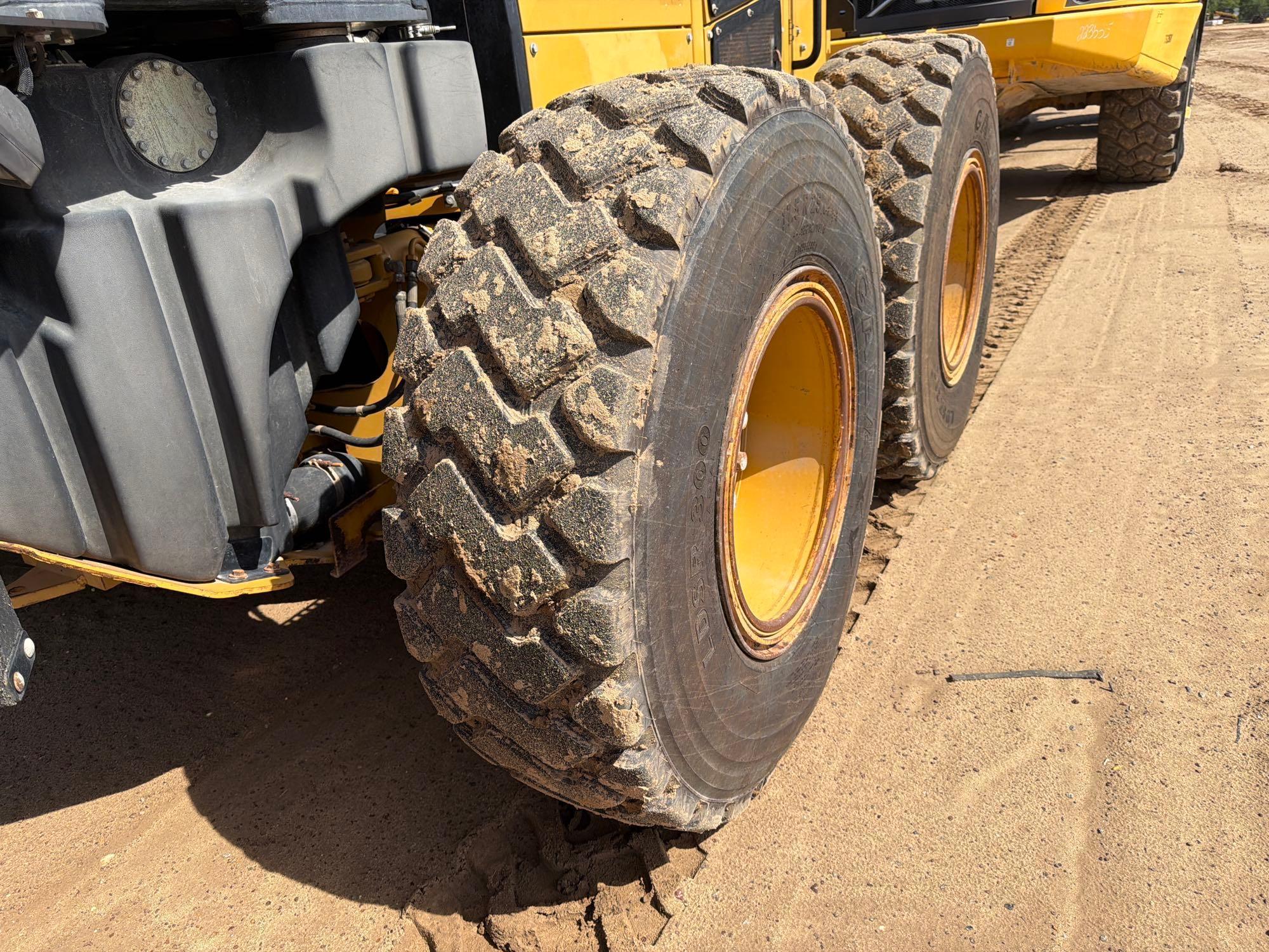 2010 Caterpillar 120M