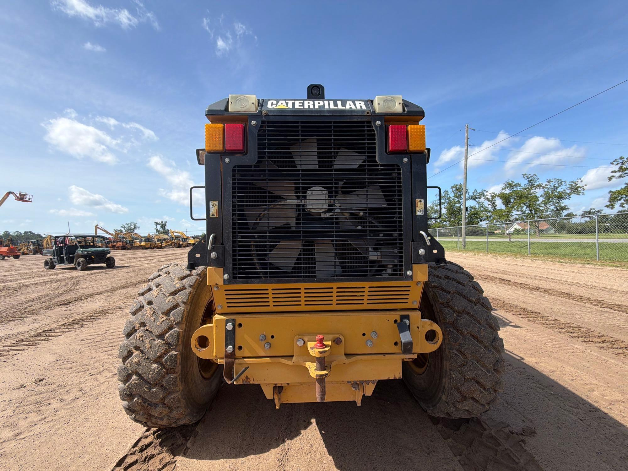 2010 Caterpillar 120M