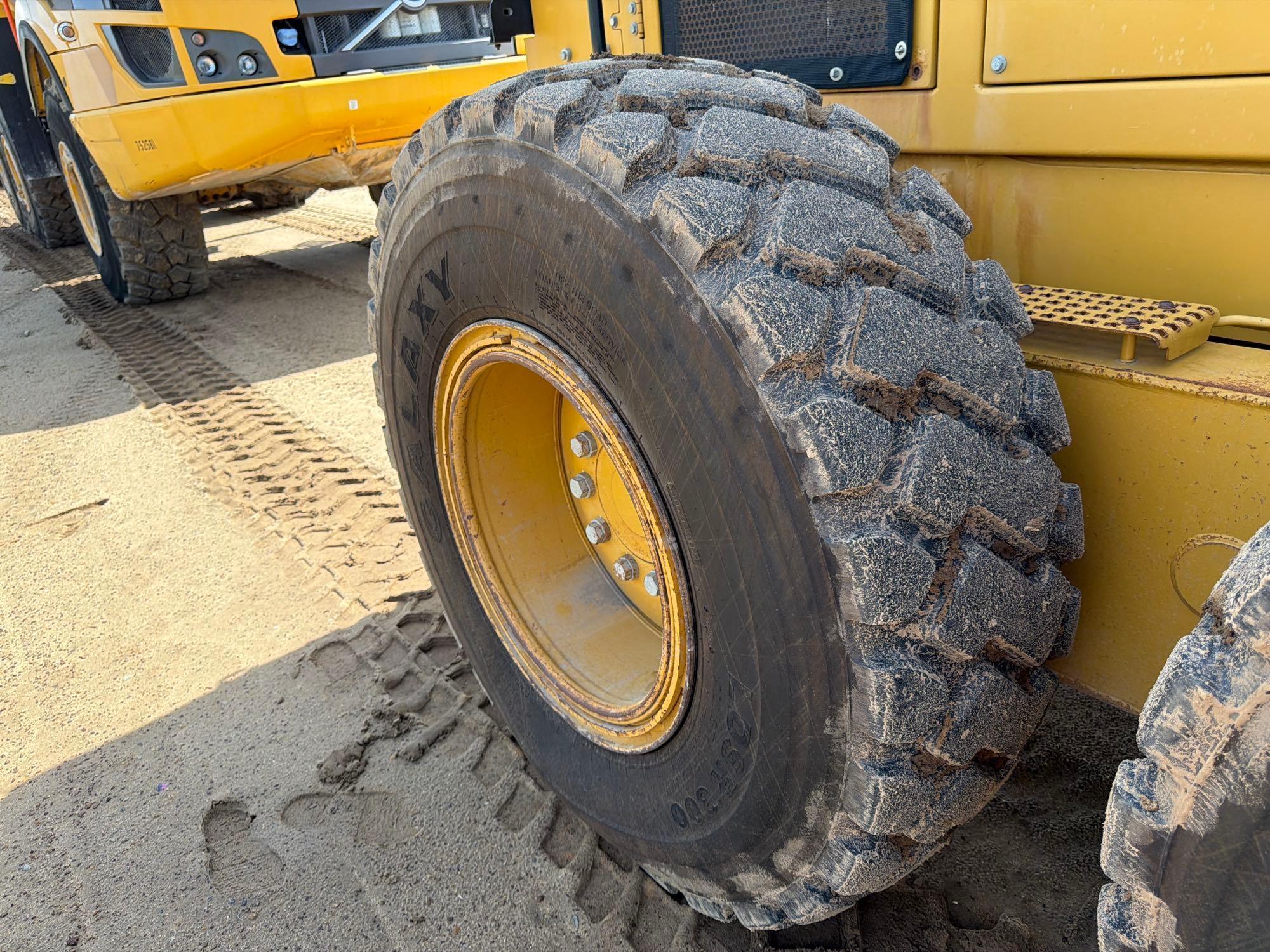 2010 Caterpillar 120M