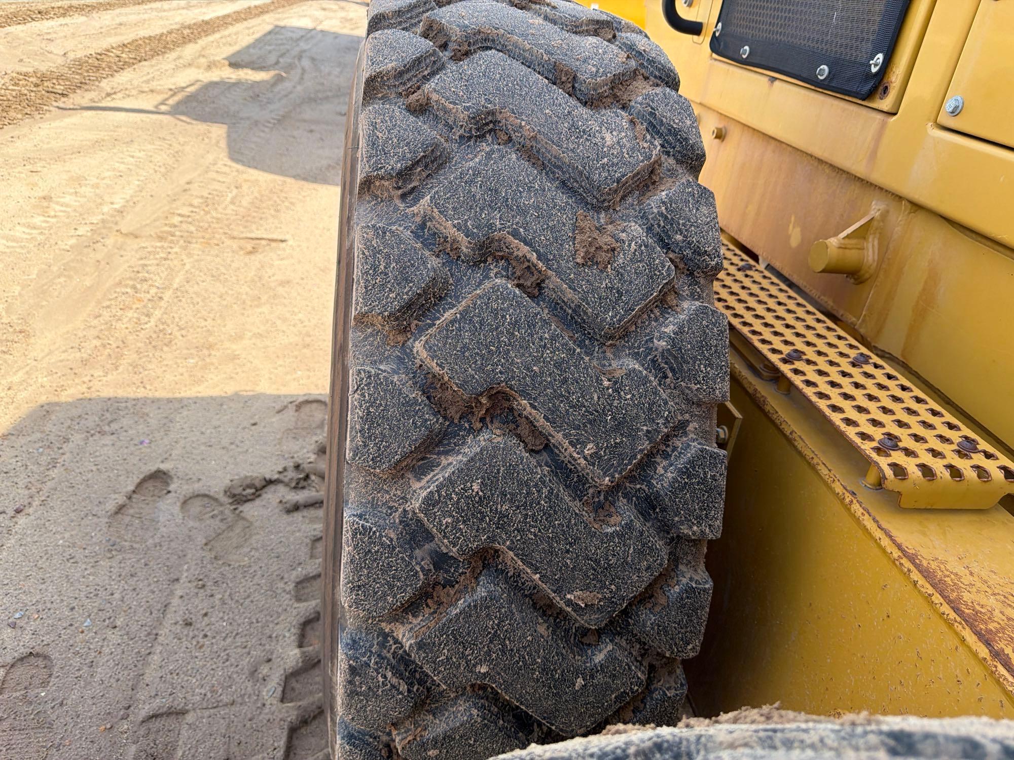 2010 Caterpillar 120M