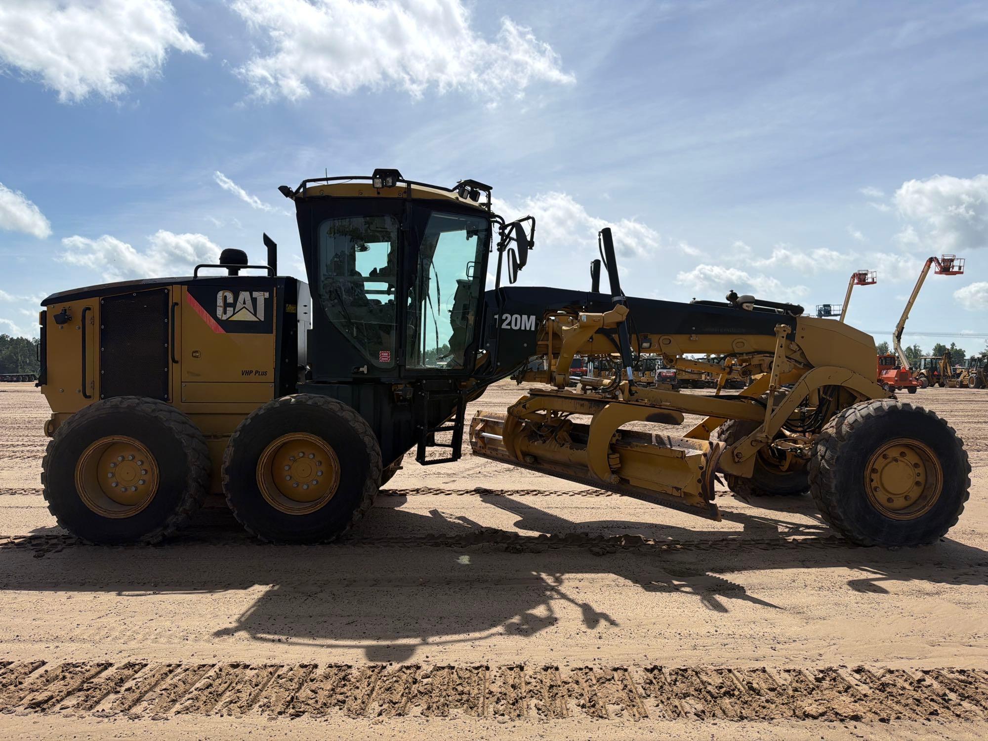 2010 Caterpillar 120M