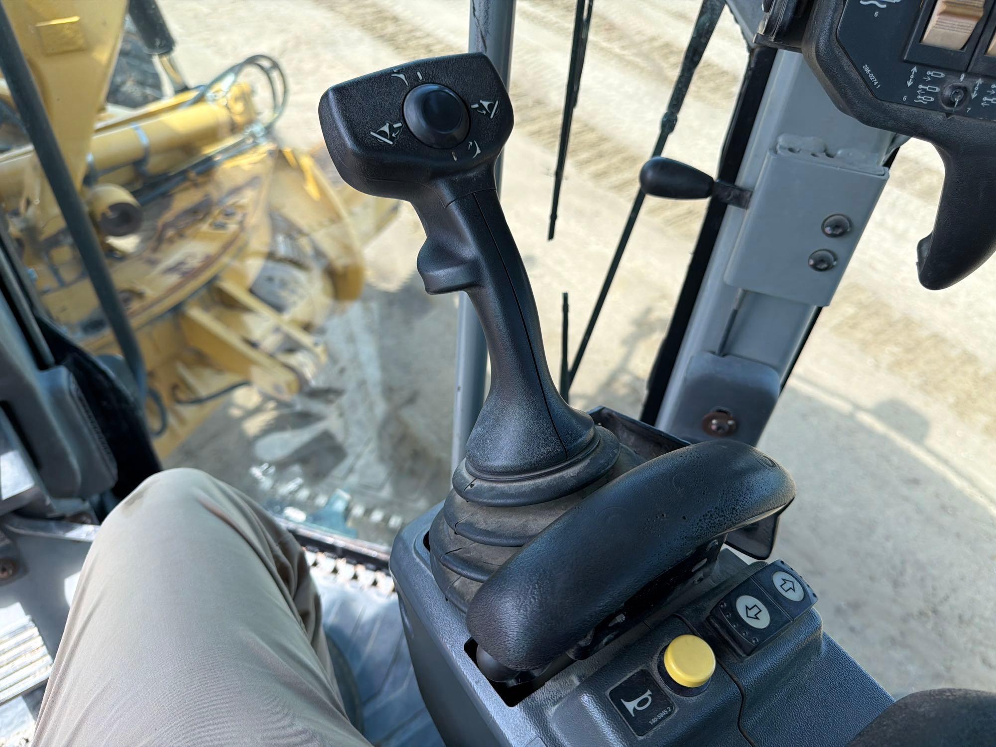 2010 Caterpillar 120M