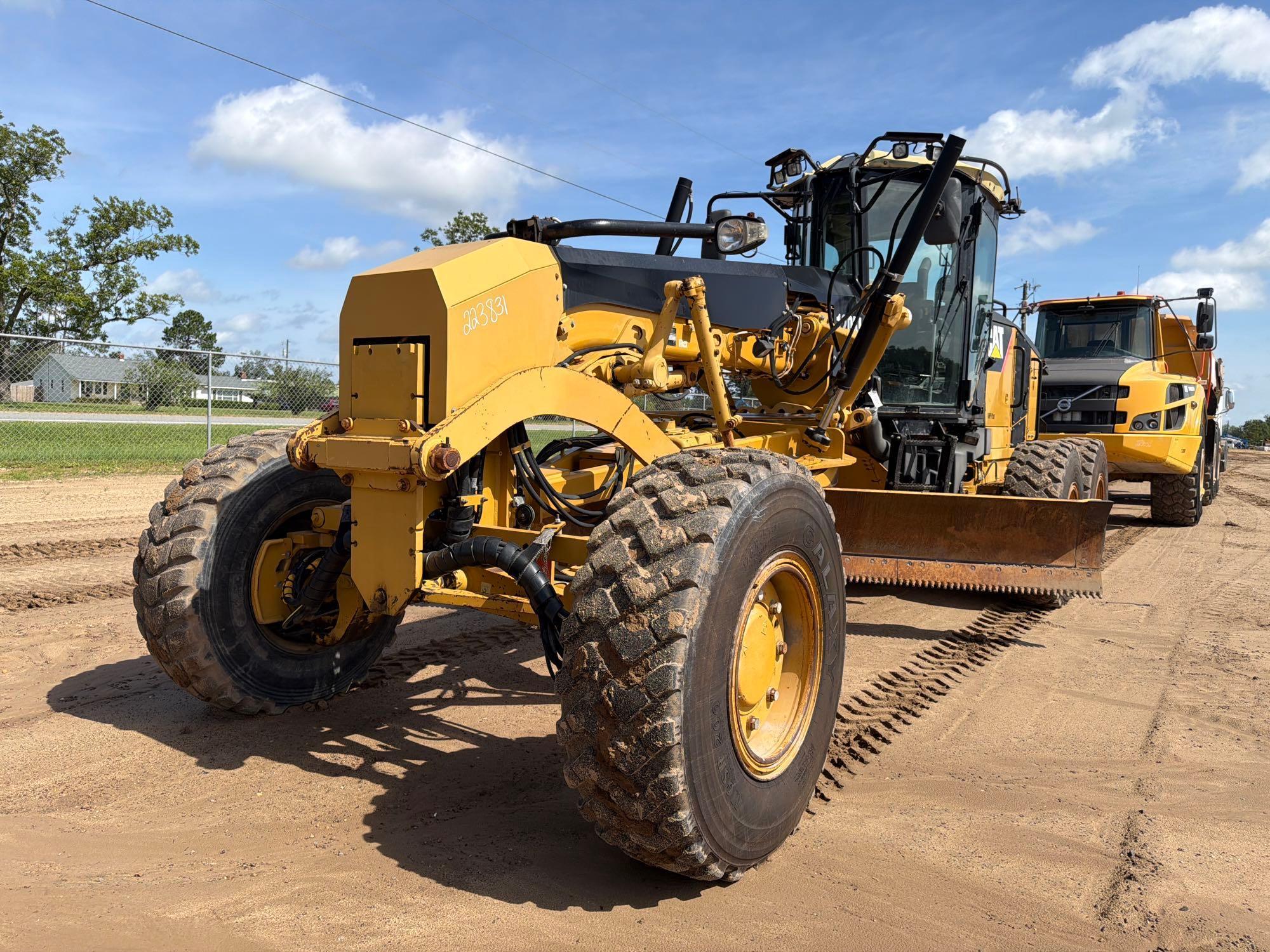 2010 Caterpillar 120M
