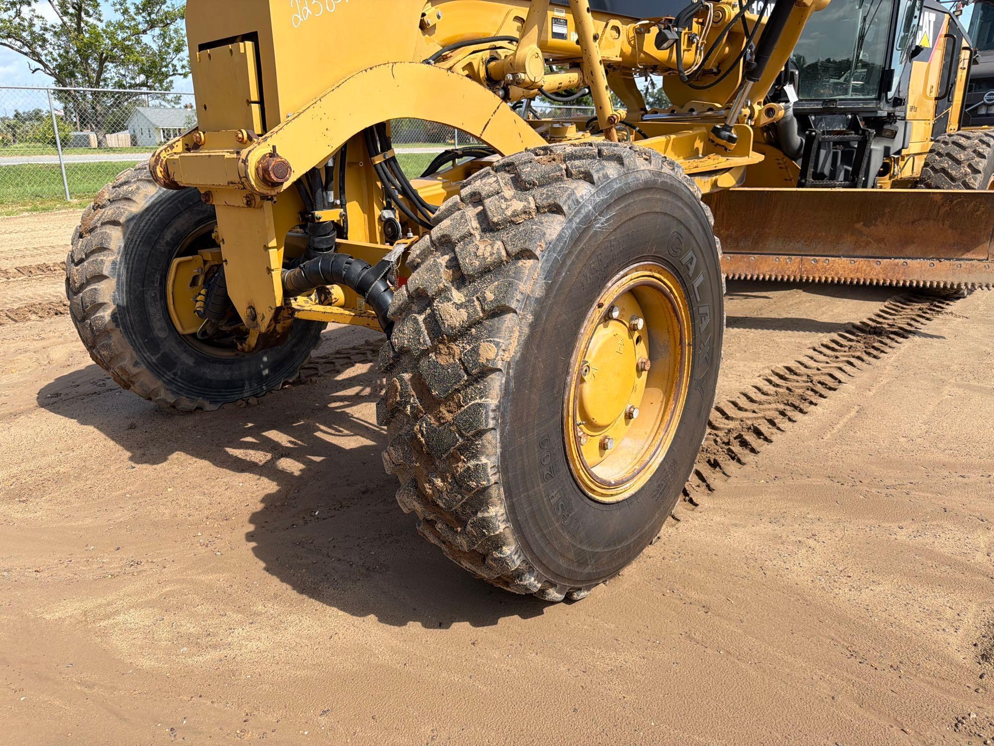 2010 Caterpillar 120M