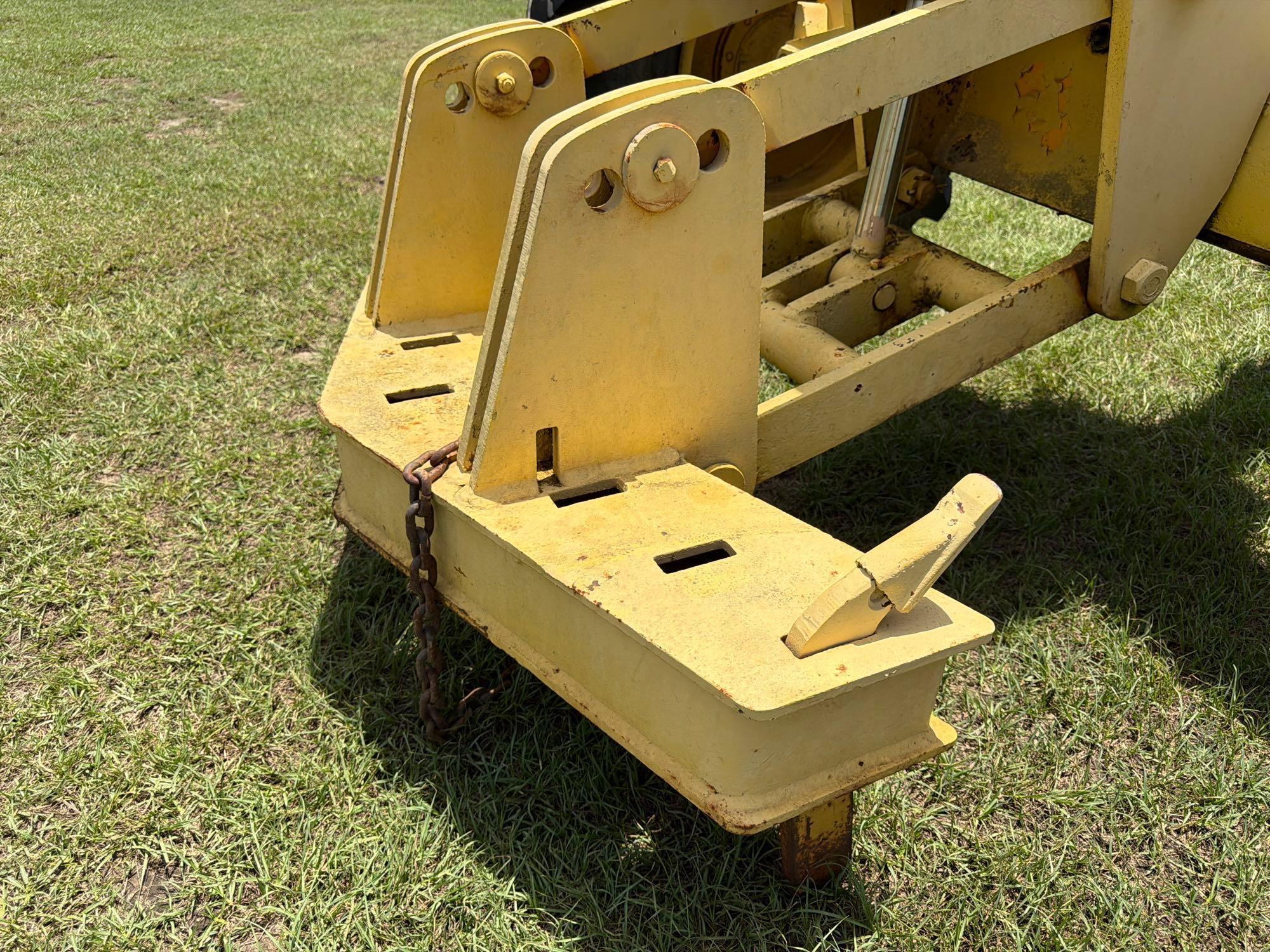 John Deere 570A