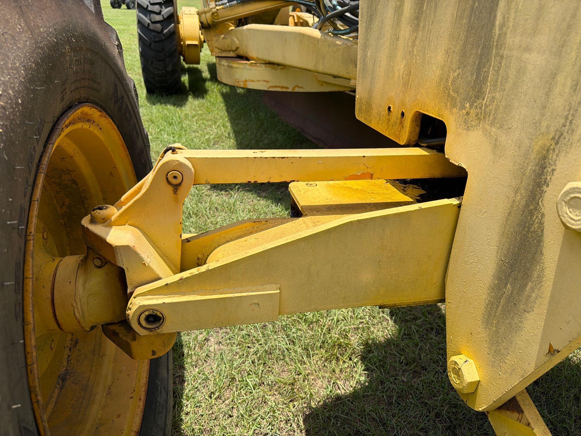 John Deere 570A