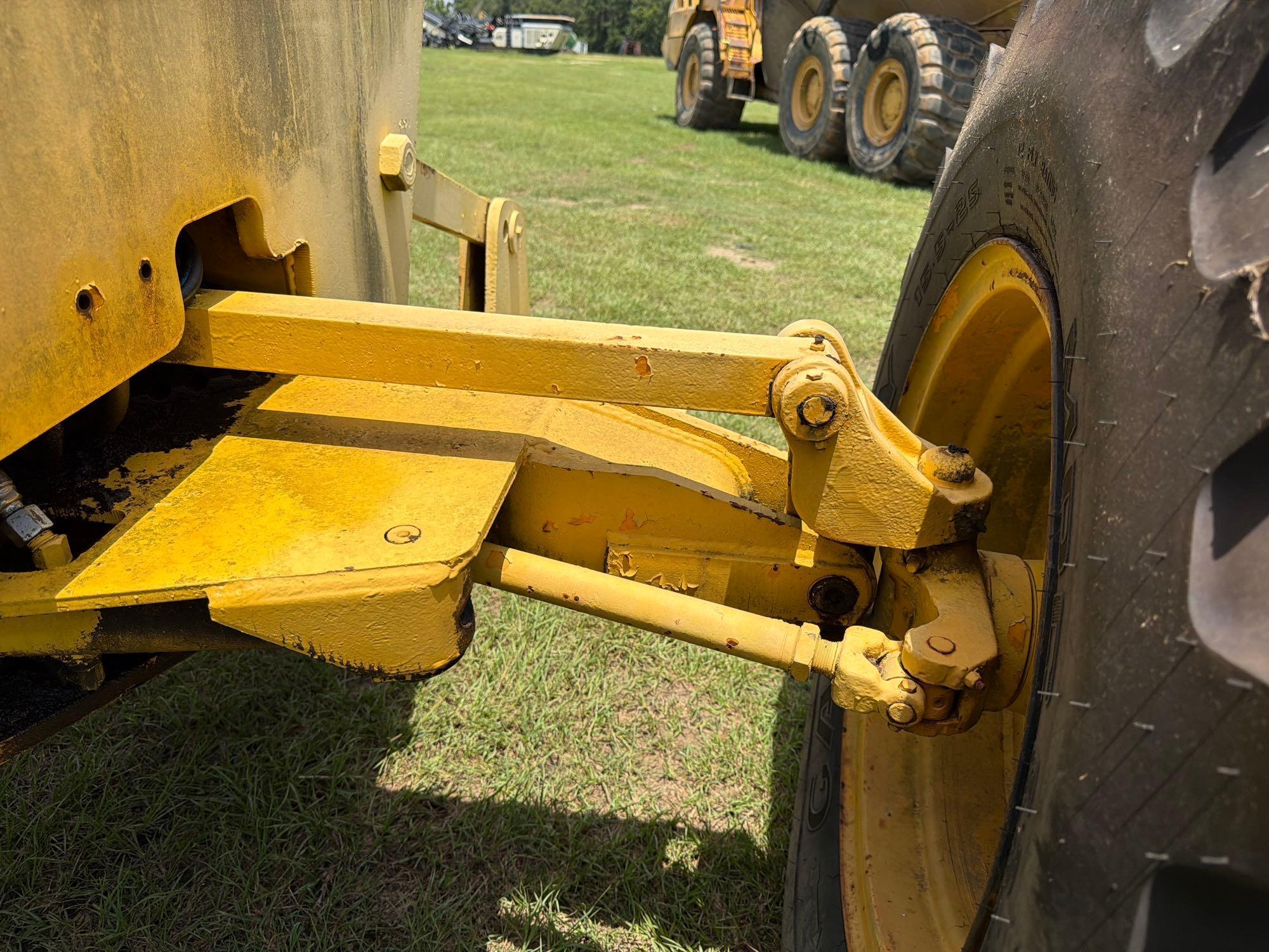John Deere 570A