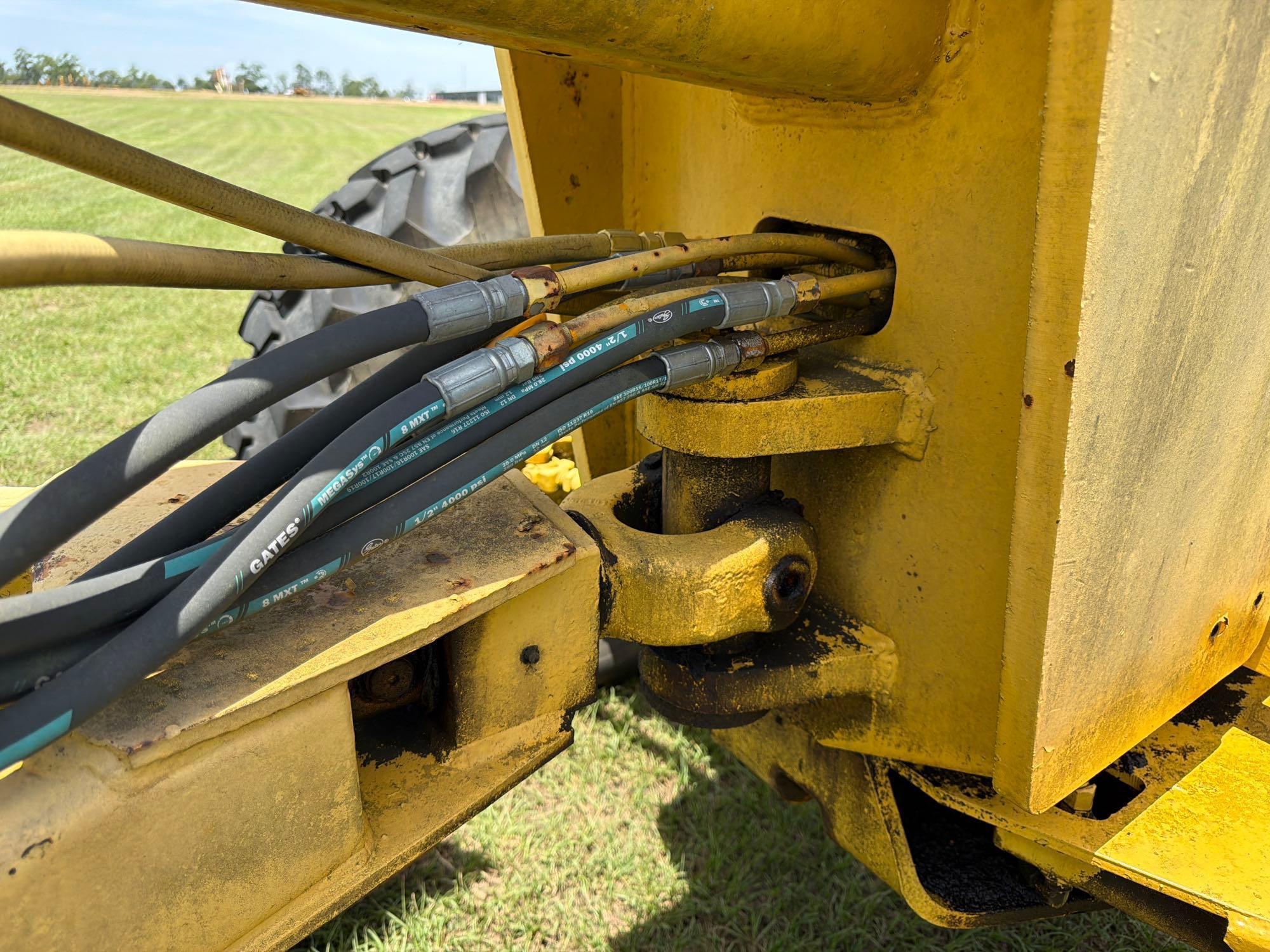 John Deere 570A