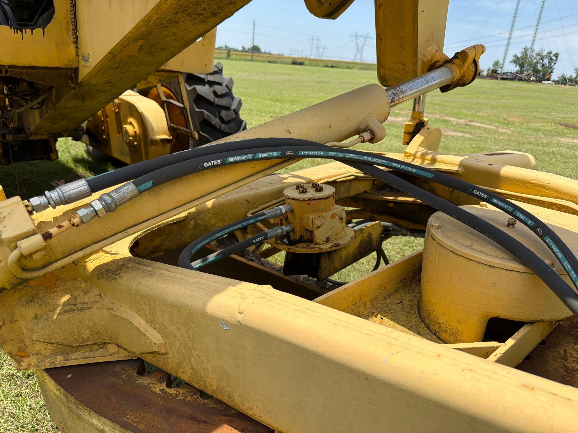 John Deere 570A