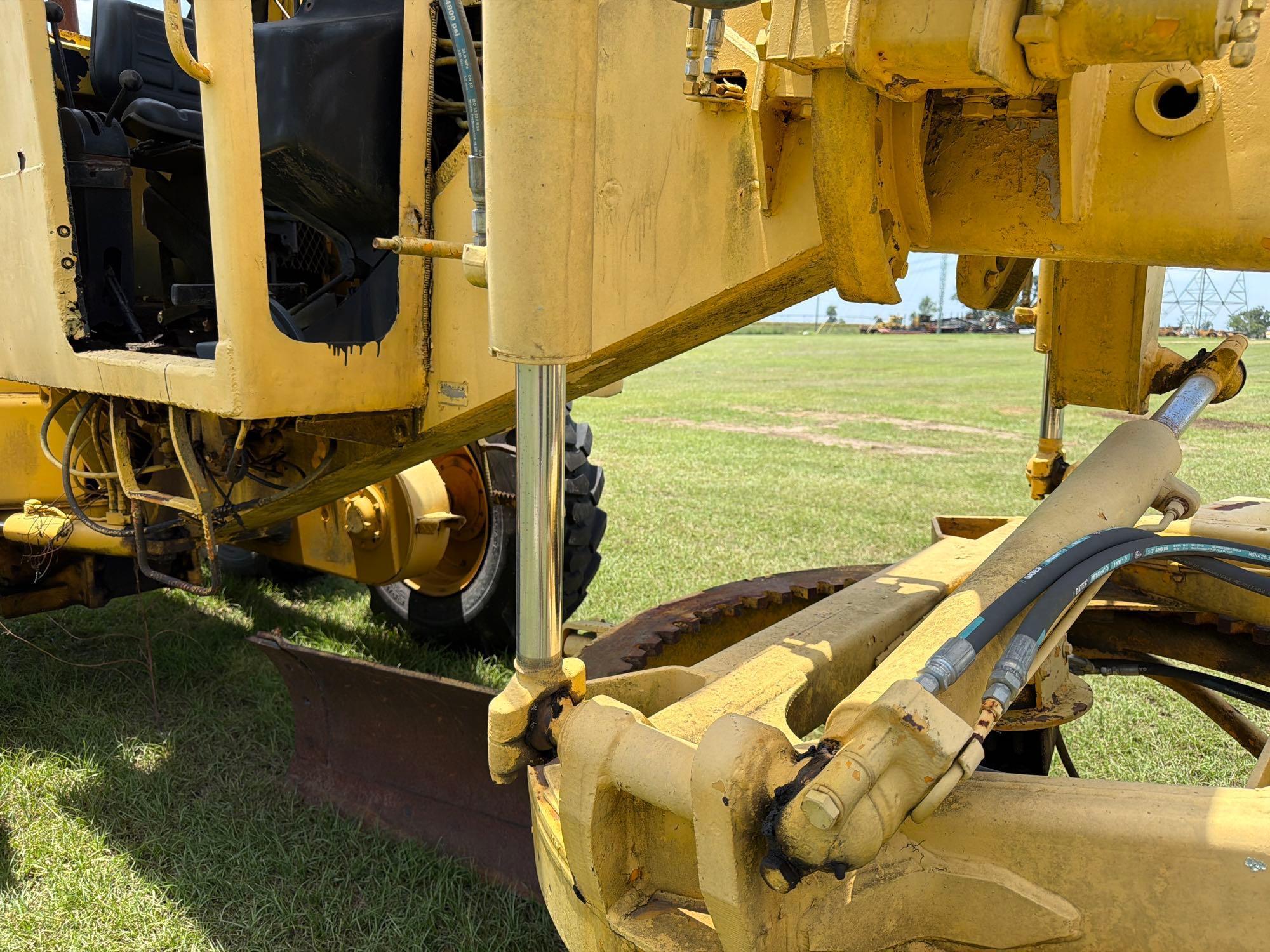John Deere 570A