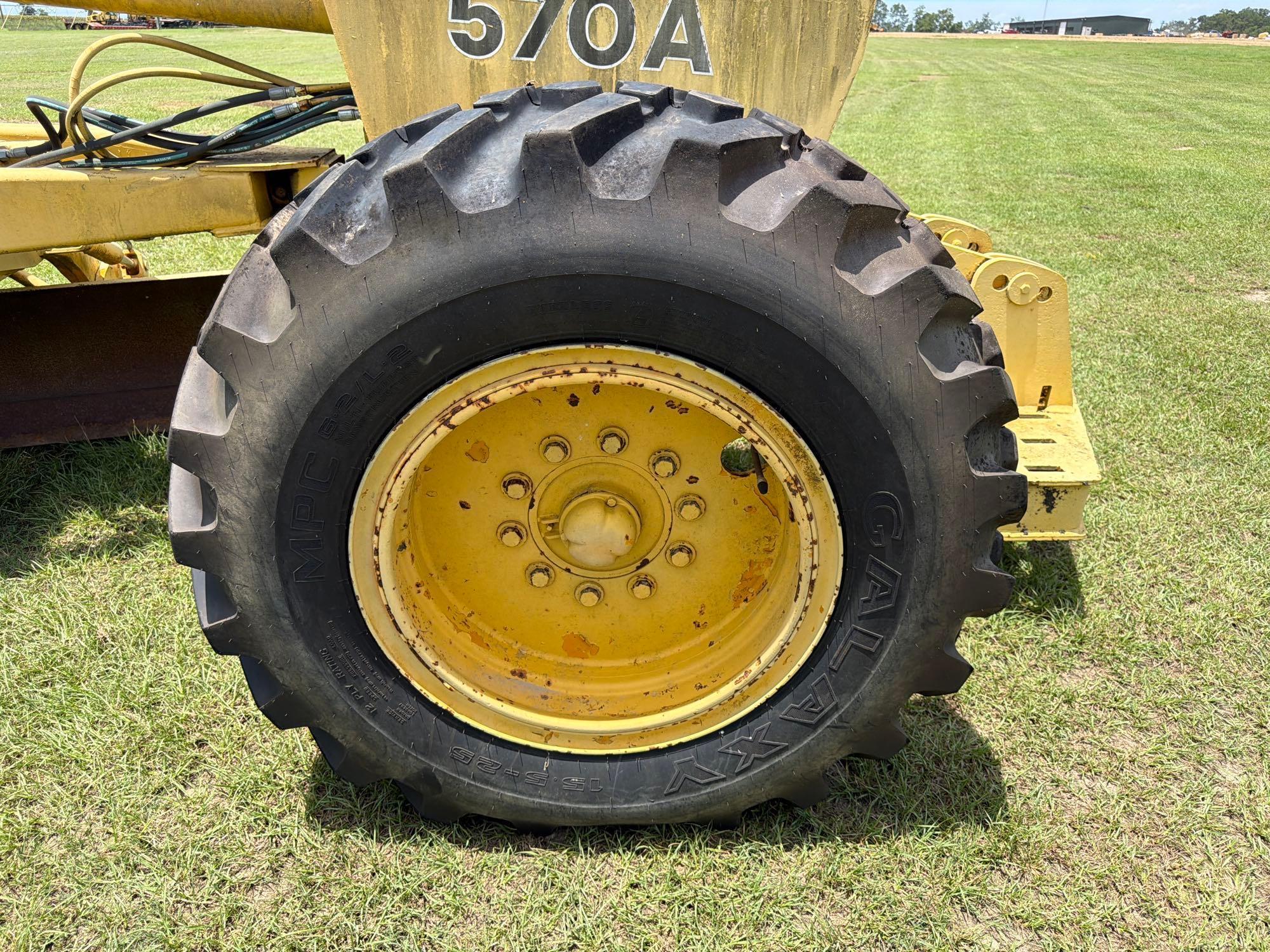 John Deere 570A