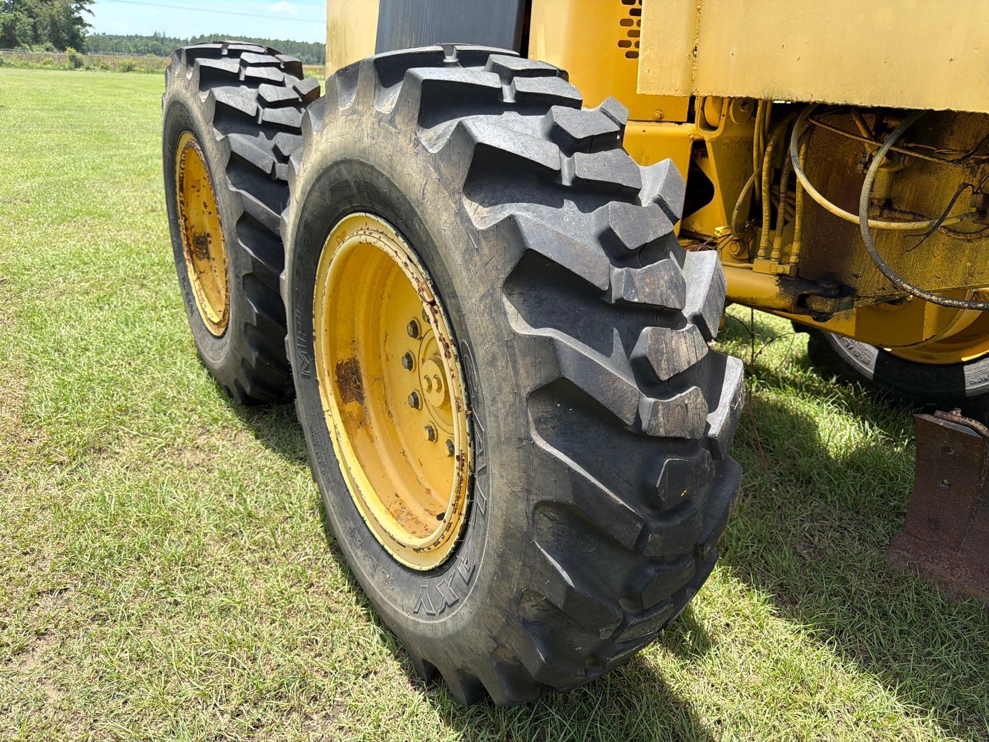 John Deere 570A