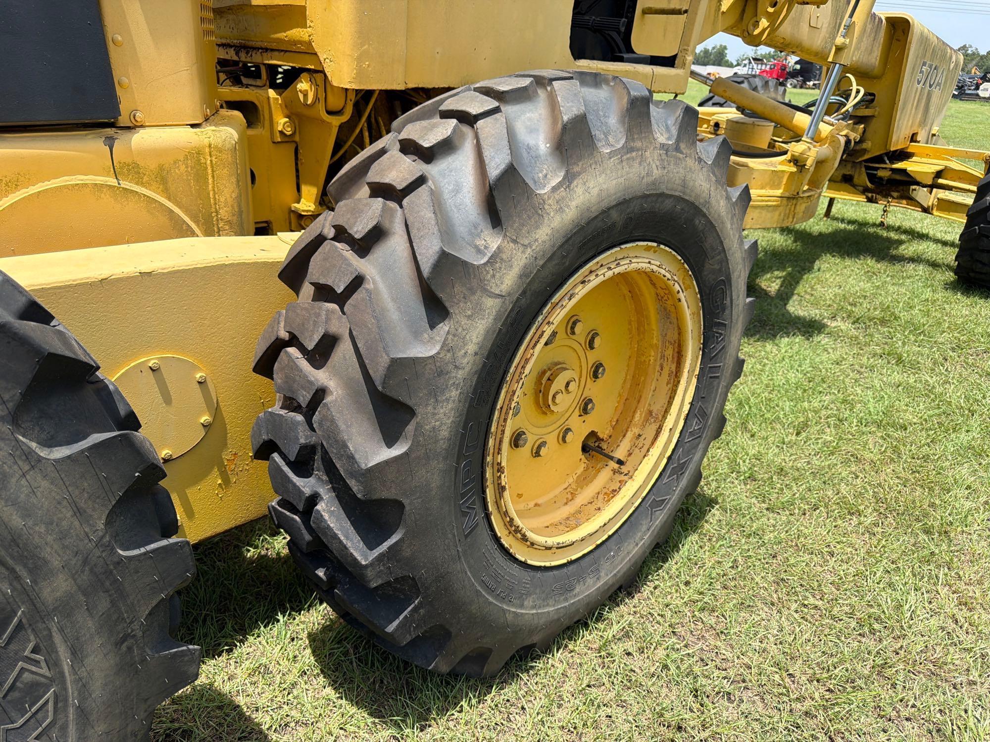 John Deere 570A